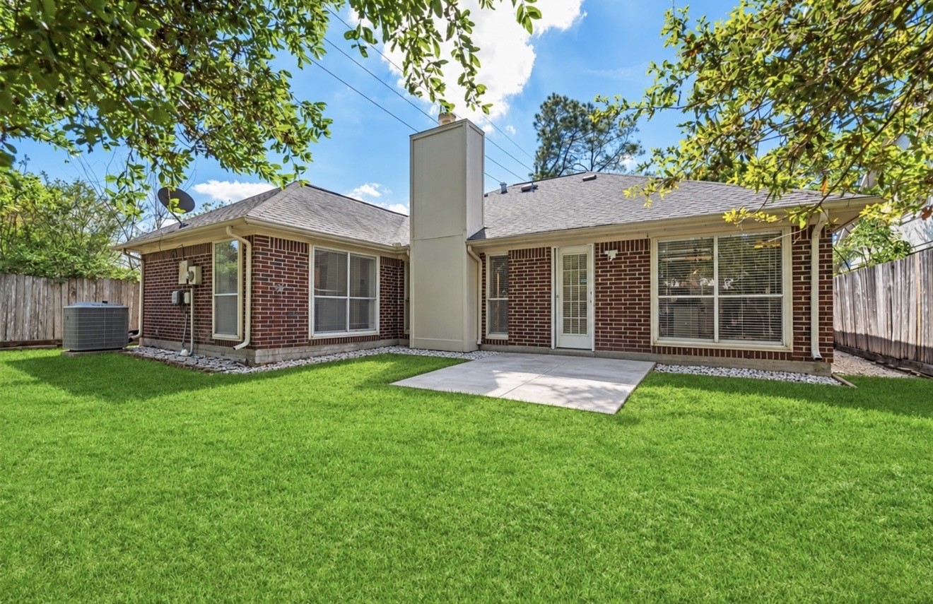 16423 Maple Downs Lane, Sugar Land, TX 77498