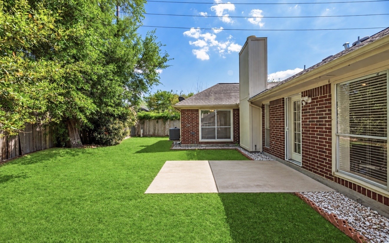 16423 Maple Downs Lane, Sugar Land, TX 77498