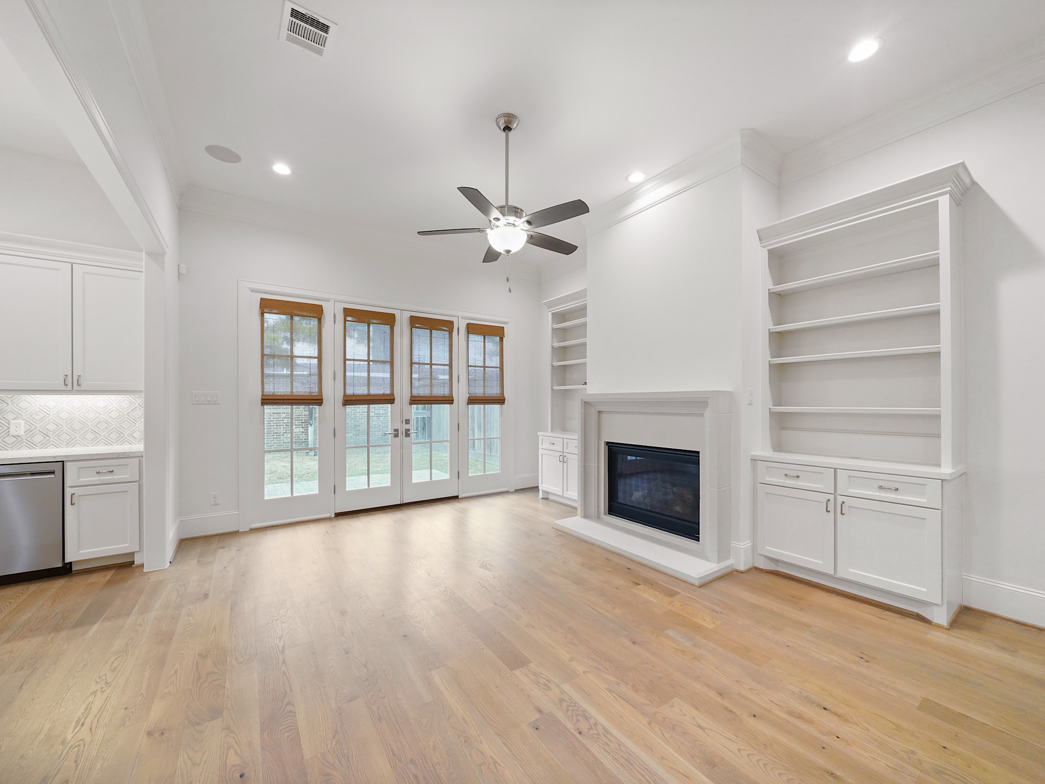 949 Dunleigh Meadows Lane, Houston, TX 77055