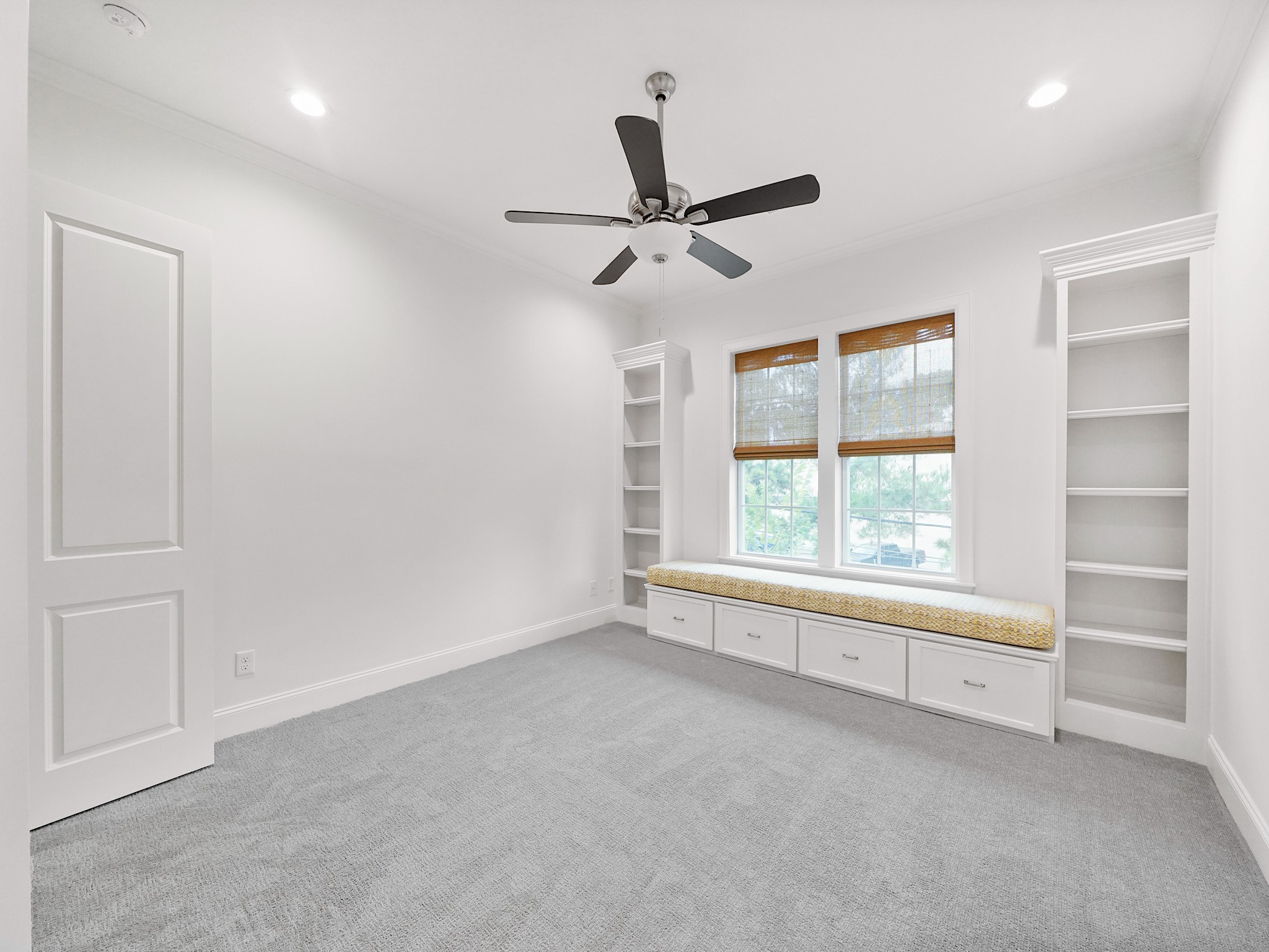 949 Dunleigh Meadows Lane, Houston, TX 77055