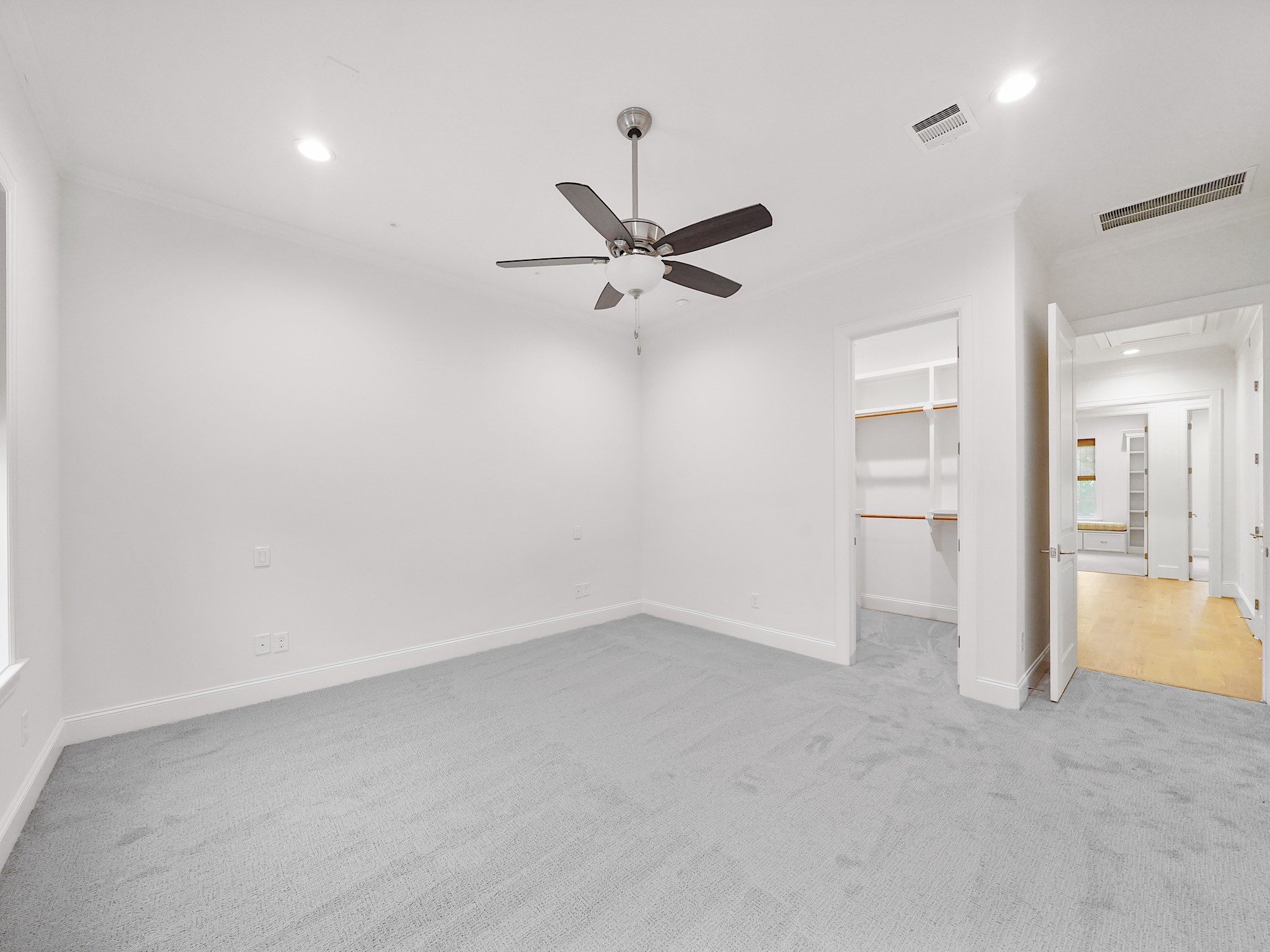 949 Dunleigh Meadows Lane, Houston, TX 77055