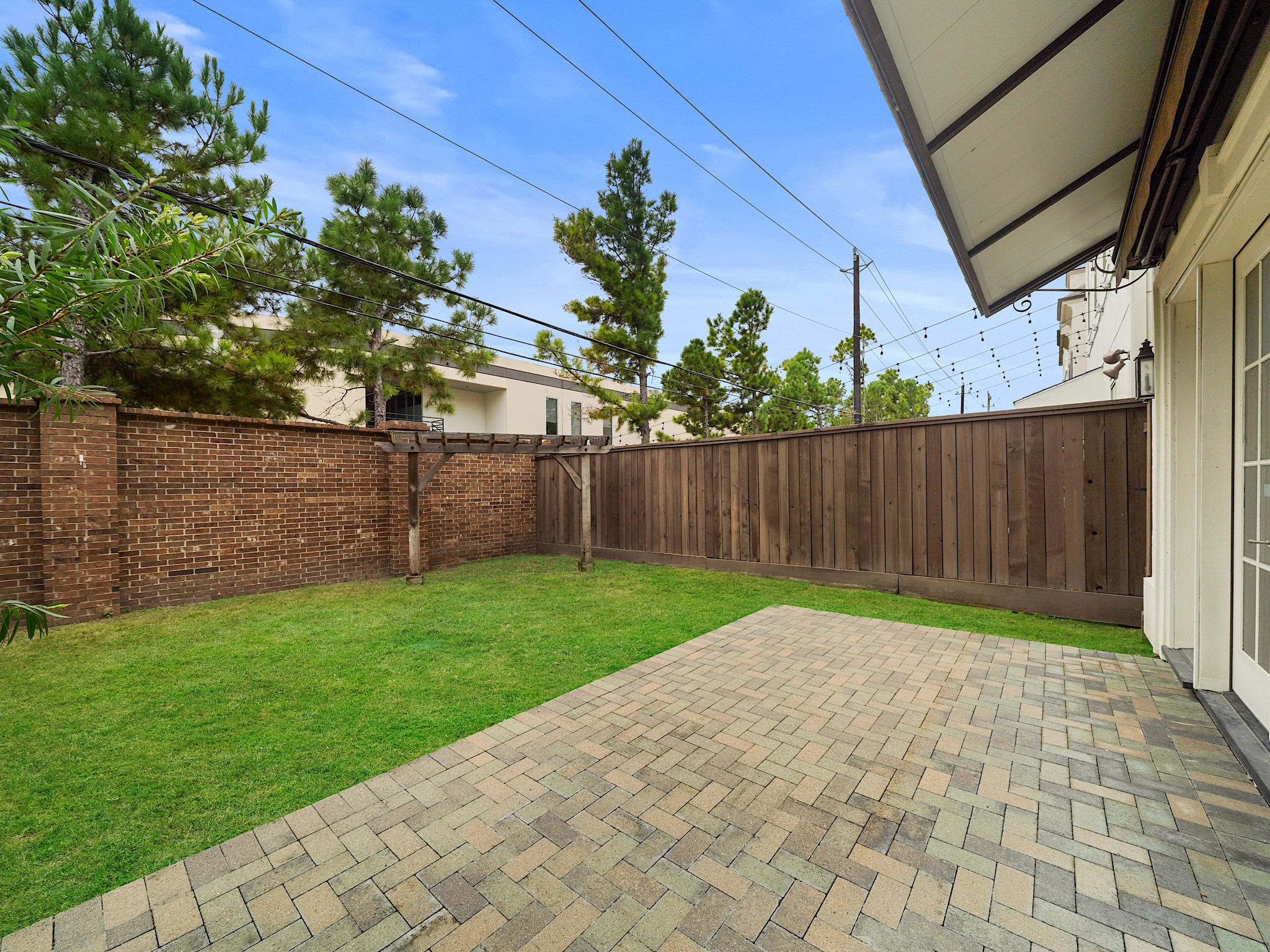 949 Dunleigh Meadows Lane, Houston, TX 77055