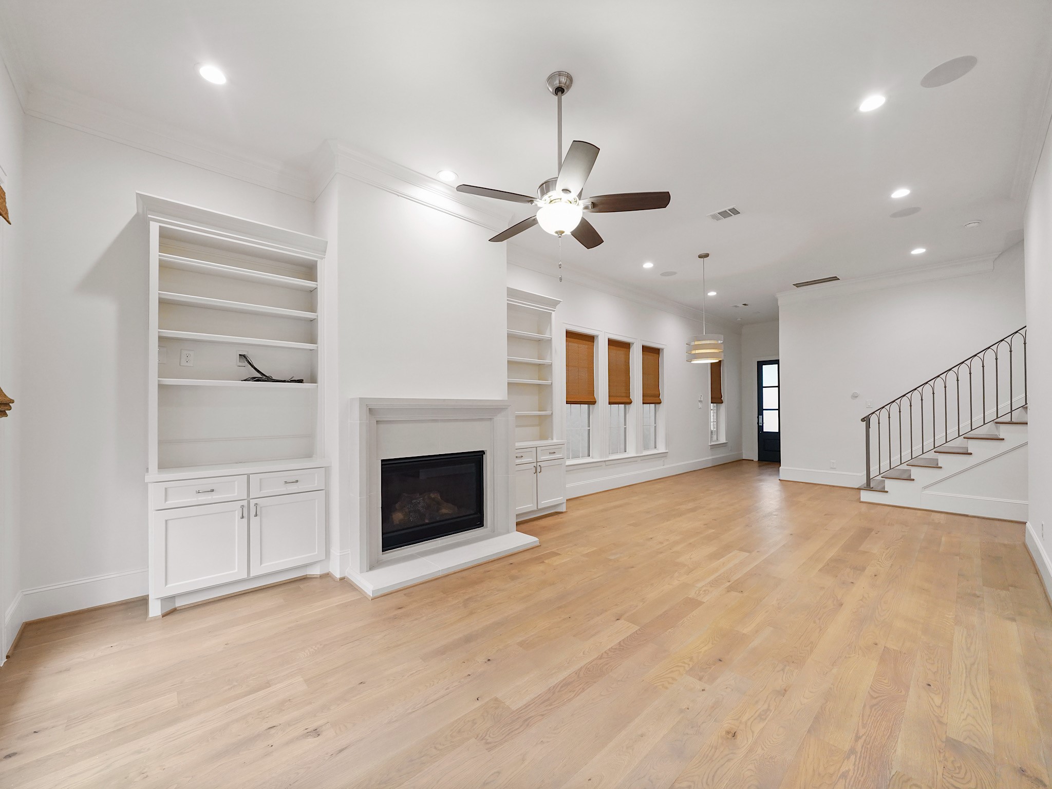 949 Dunleigh Meadows Lane, Houston, TX 77055