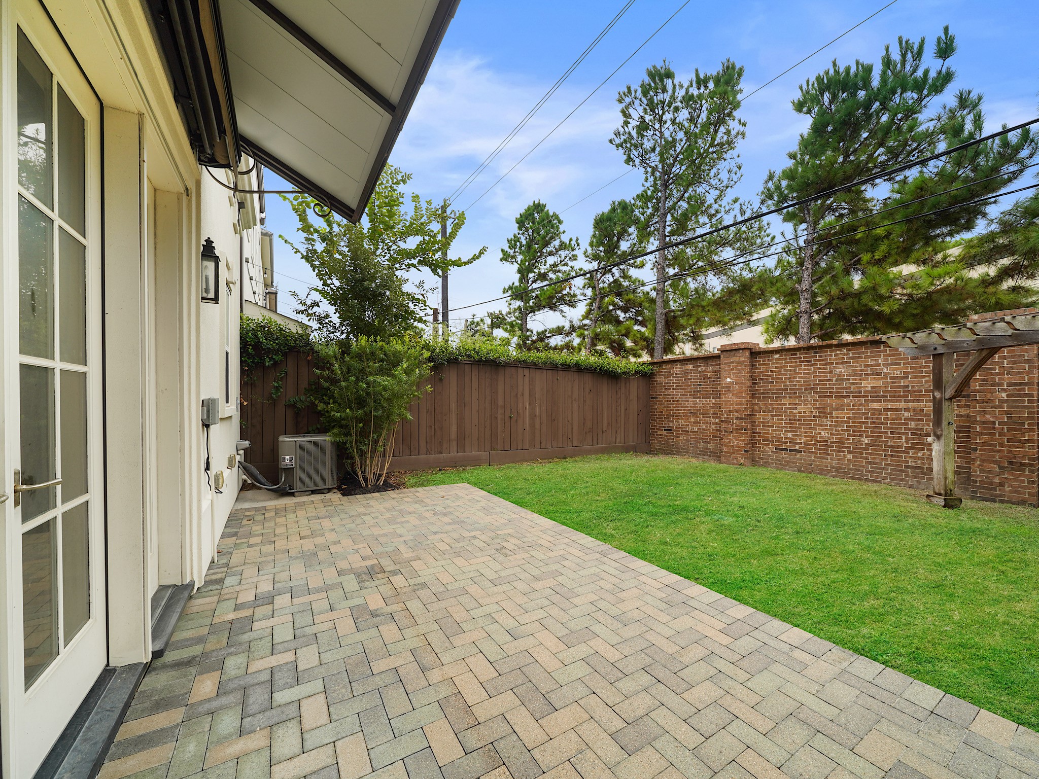 949 Dunleigh Meadows Lane, Houston, TX 77055