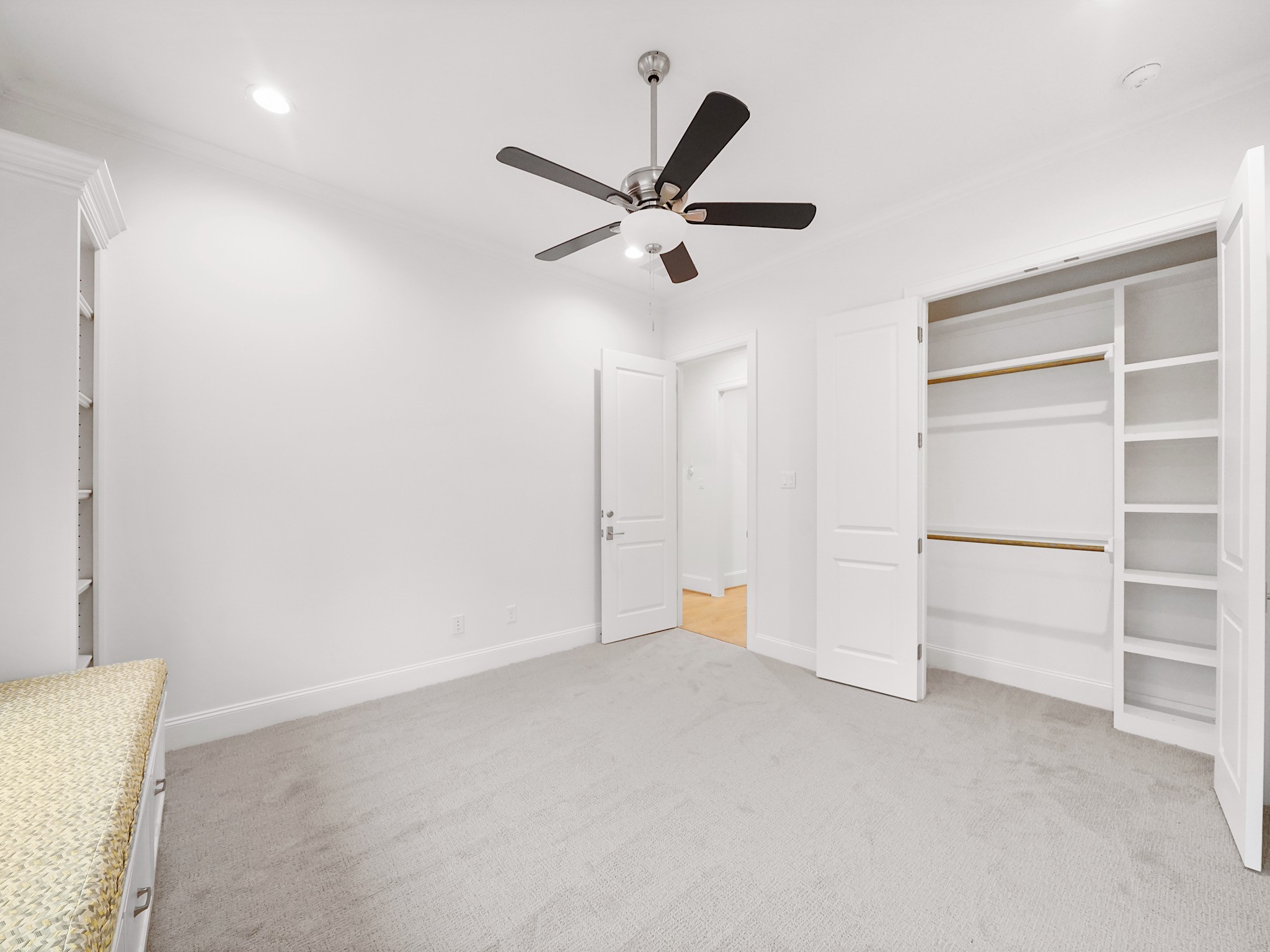 949 Dunleigh Meadows Lane, Houston, TX 77055