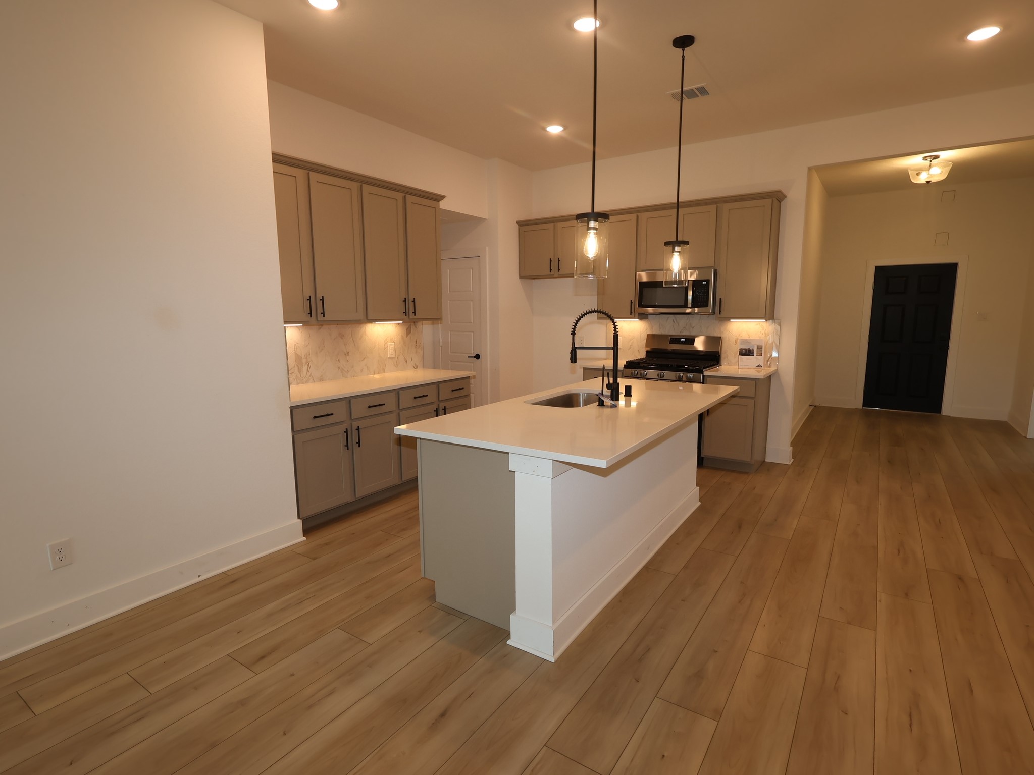 14115 Hillier Run Drive, Santa Fe, TX 77510 14115 Hillier Run Drive, Santa Fe, TX 77510