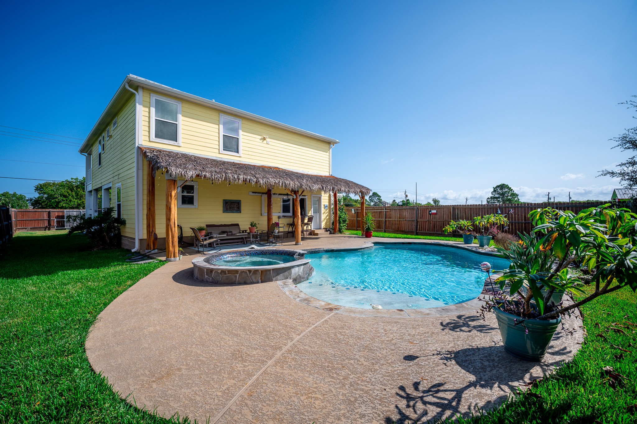2525 E Bayshore Drive, San Leon, TX 77539