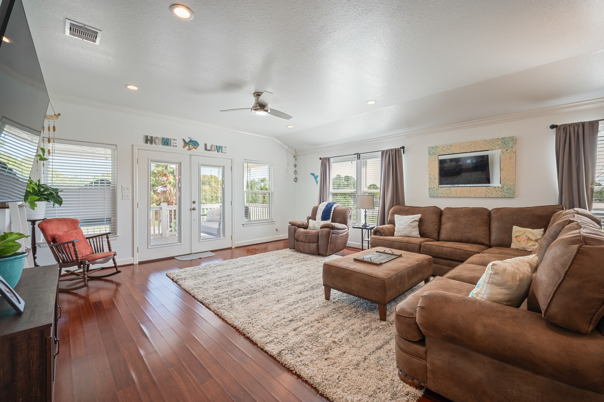 2525 E Bayshore Drive, San Leon, TX 77539