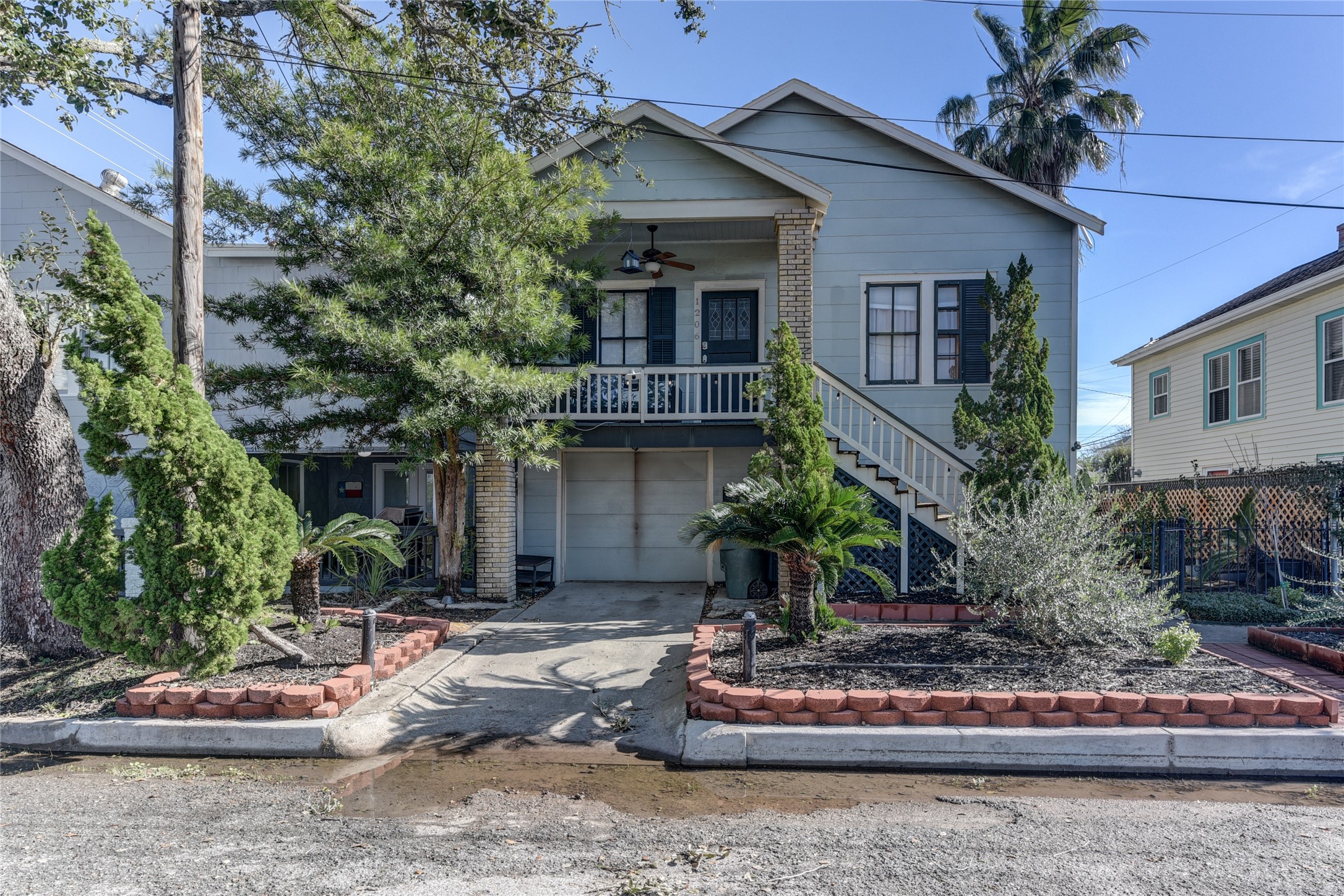 1206 17th Street, #A, Galveston, TX 77550 1206 17th Street, #A, Galveston, TX 77550