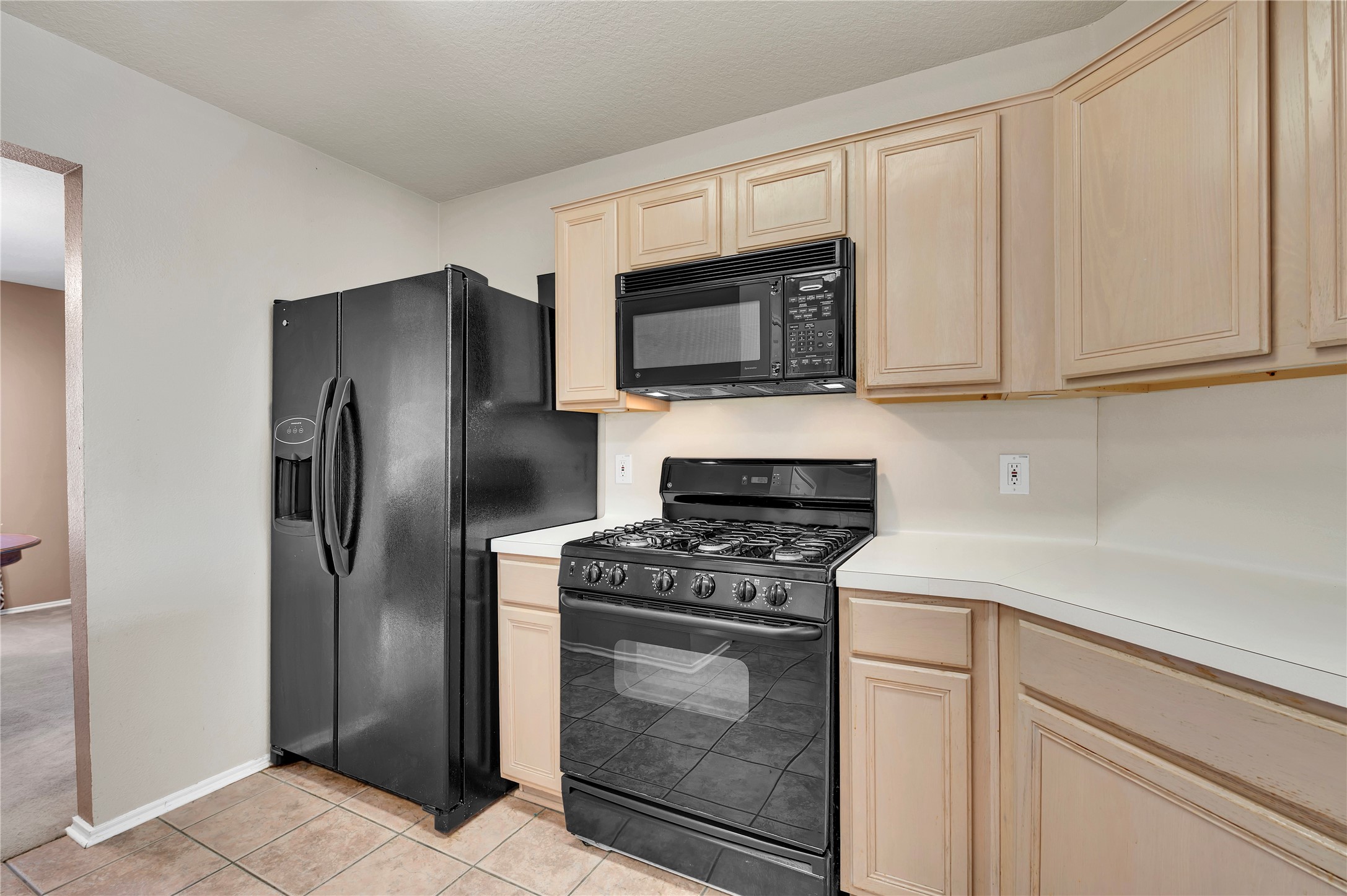 Black appliances included Black appliances included