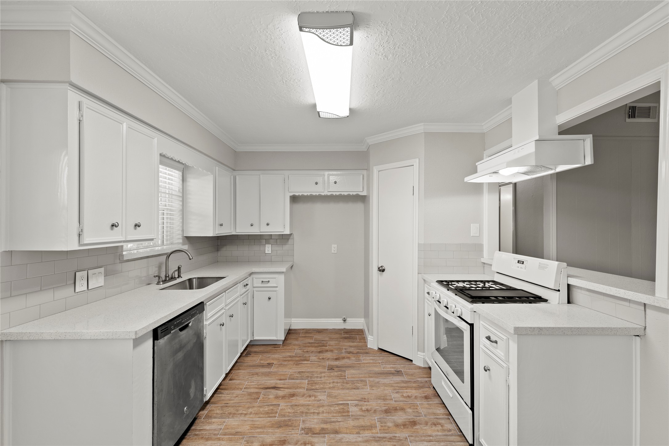 2536 Parkway Avenue, Rosenberg, TX 77471