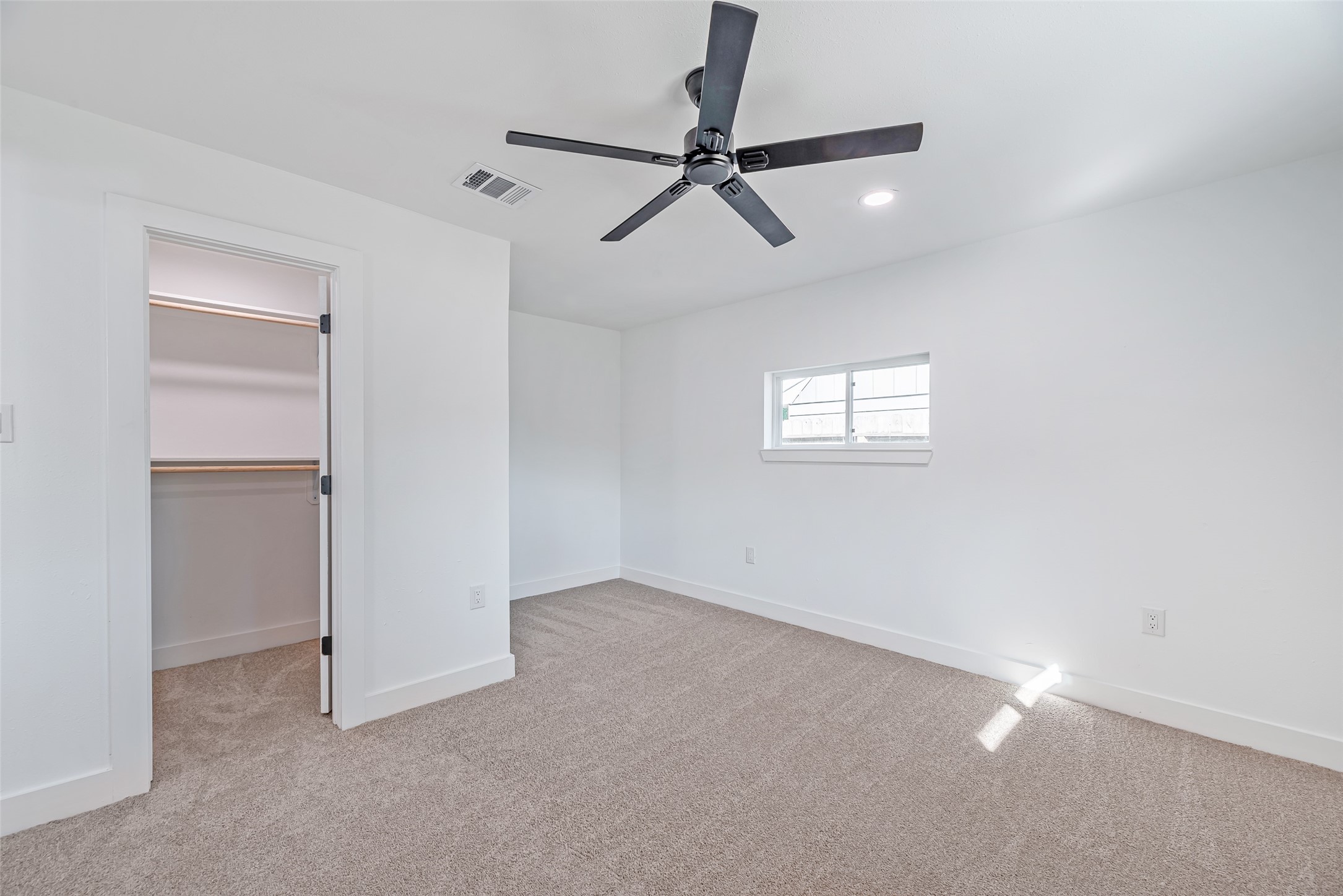 8658 Sonneville Drive, Houston, TX 77080