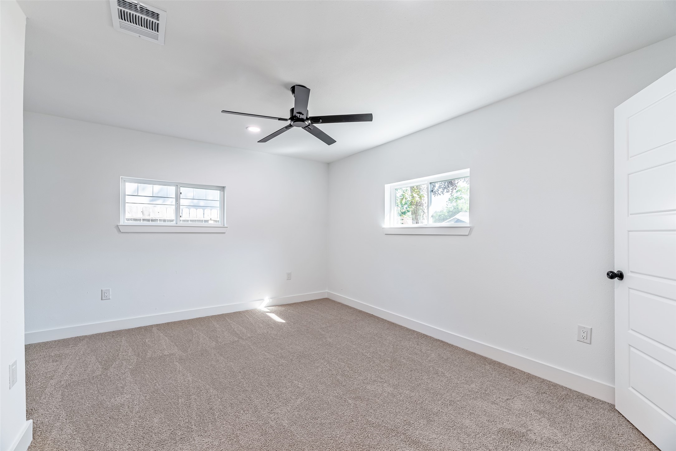 8658 Sonneville Drive, Houston, TX 77080