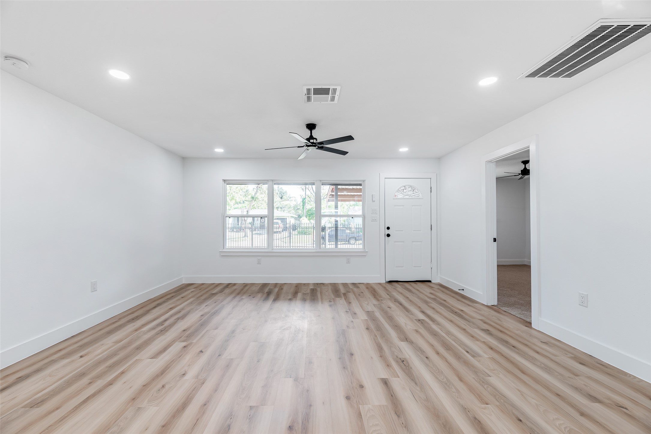 8658 Sonneville Drive, Houston, TX 77080