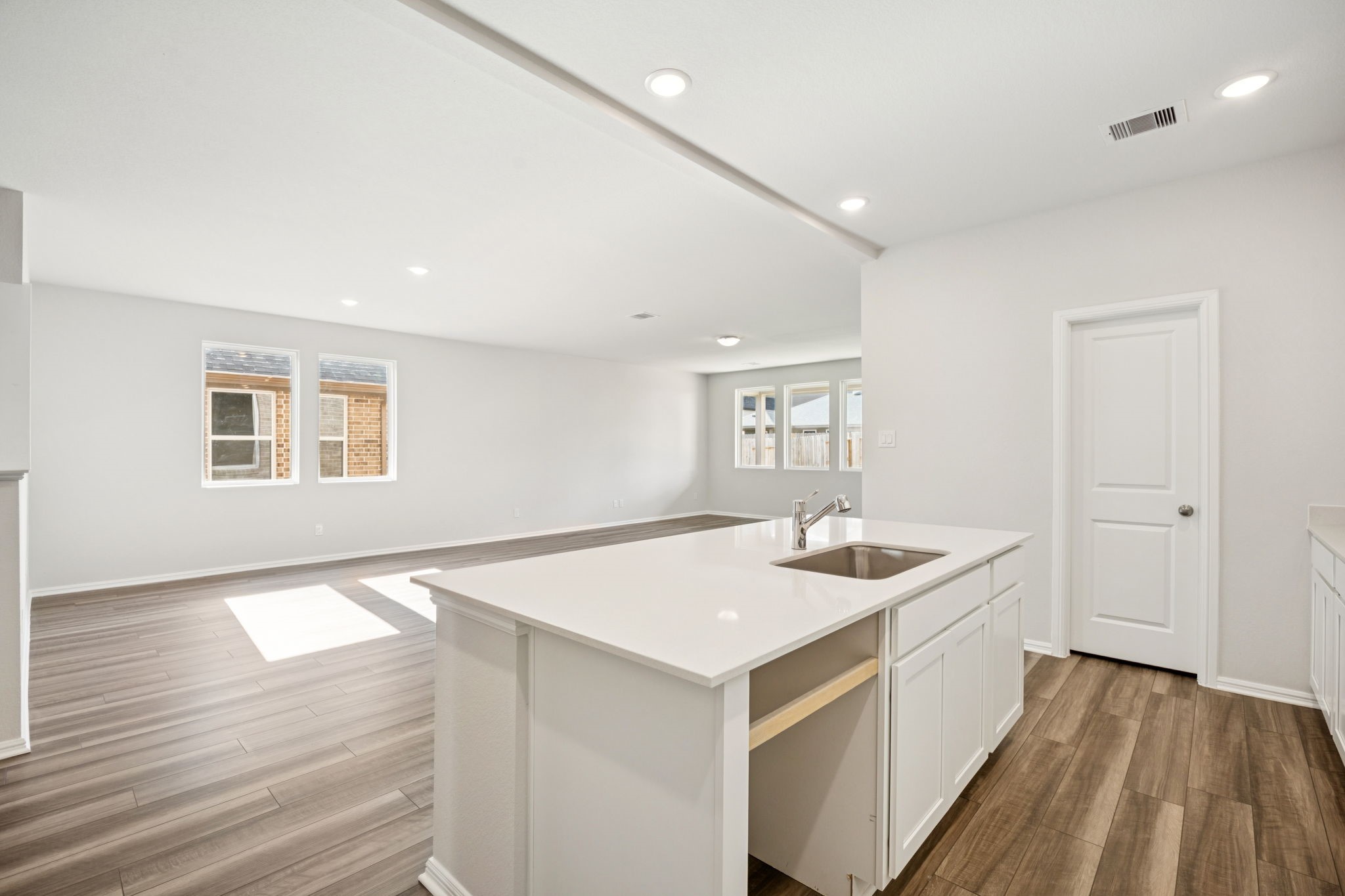 31407 Kingsley Pines Drive, Huffman, TX 77336 31407 Kingsley Pines Drive, Huffman, TX 77336