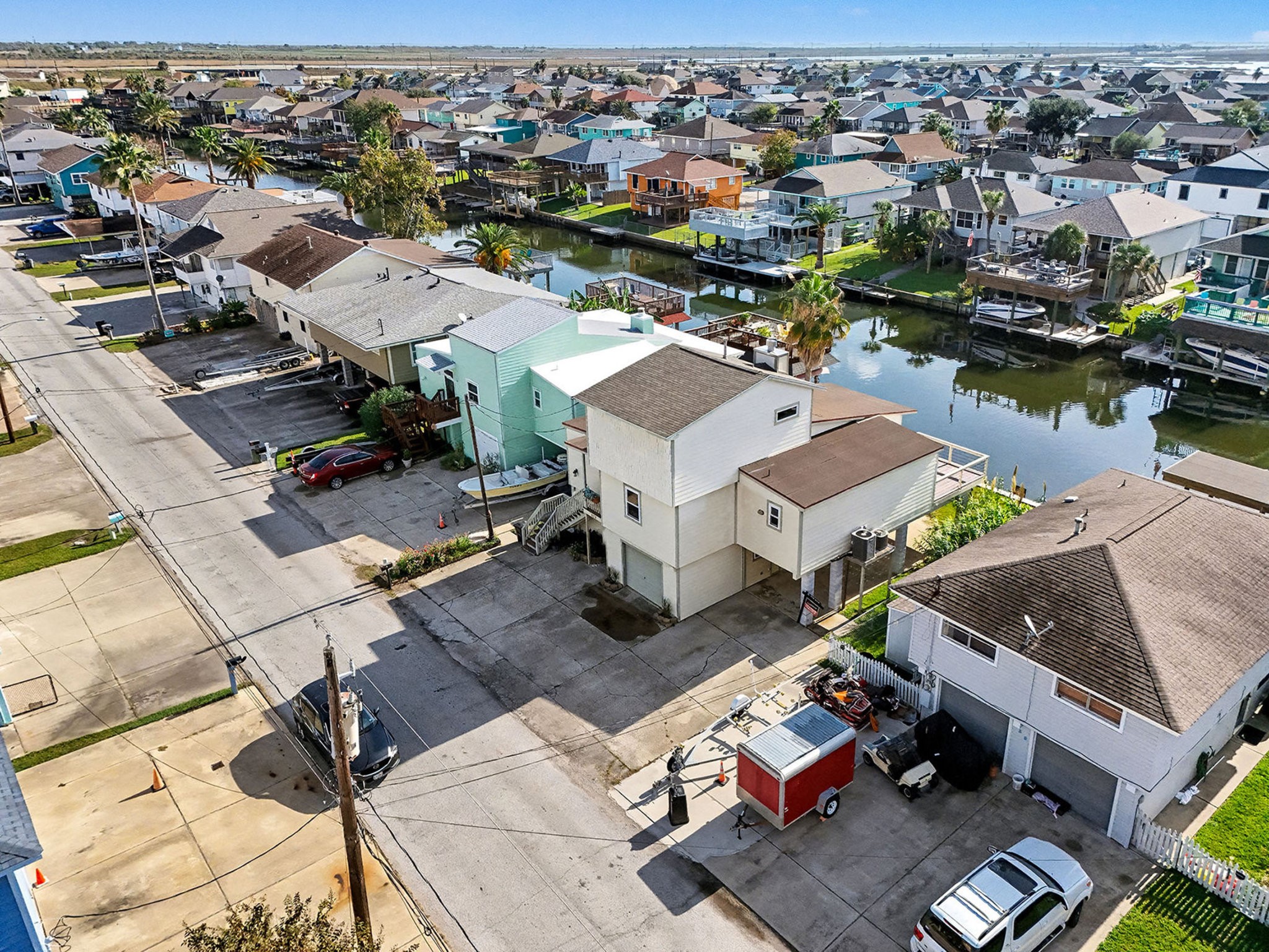 canal front, seller offering opportunity for boathouse construction