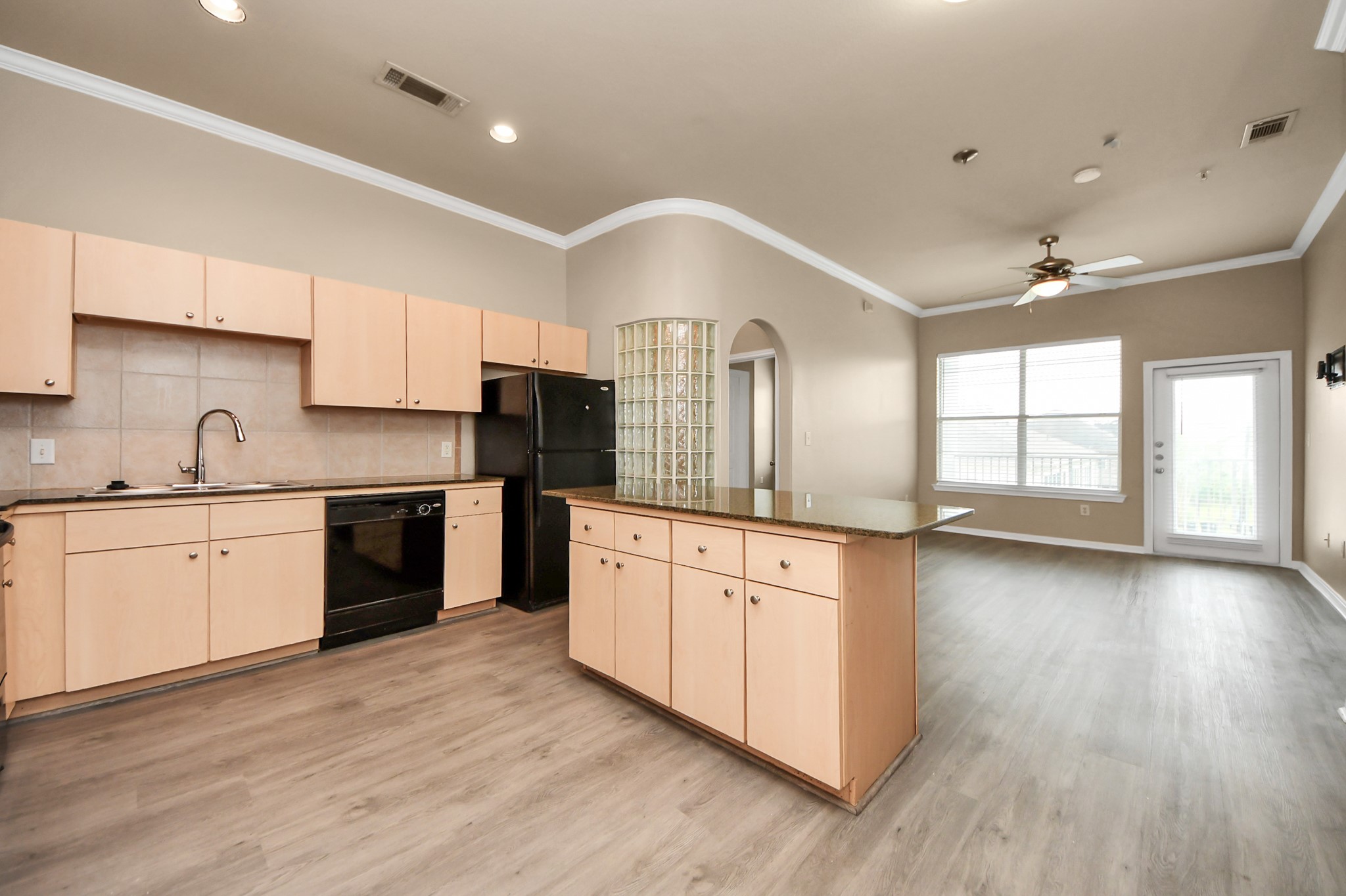 1441 East Street, #312, Houston, TX 77007 1441 East Street, #312, Houston, TX 77007