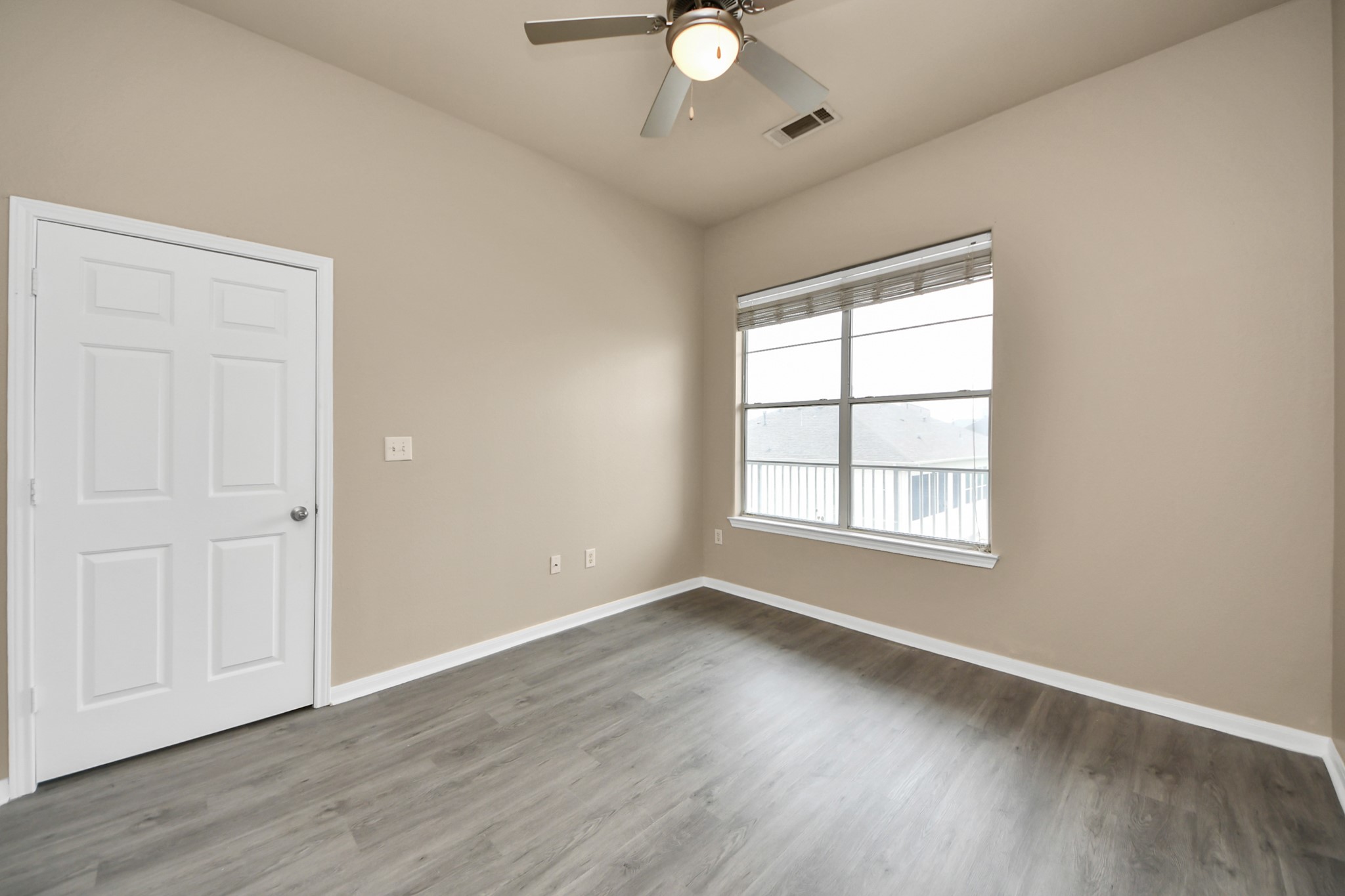 1441 East Street, #312, Houston, TX 77007