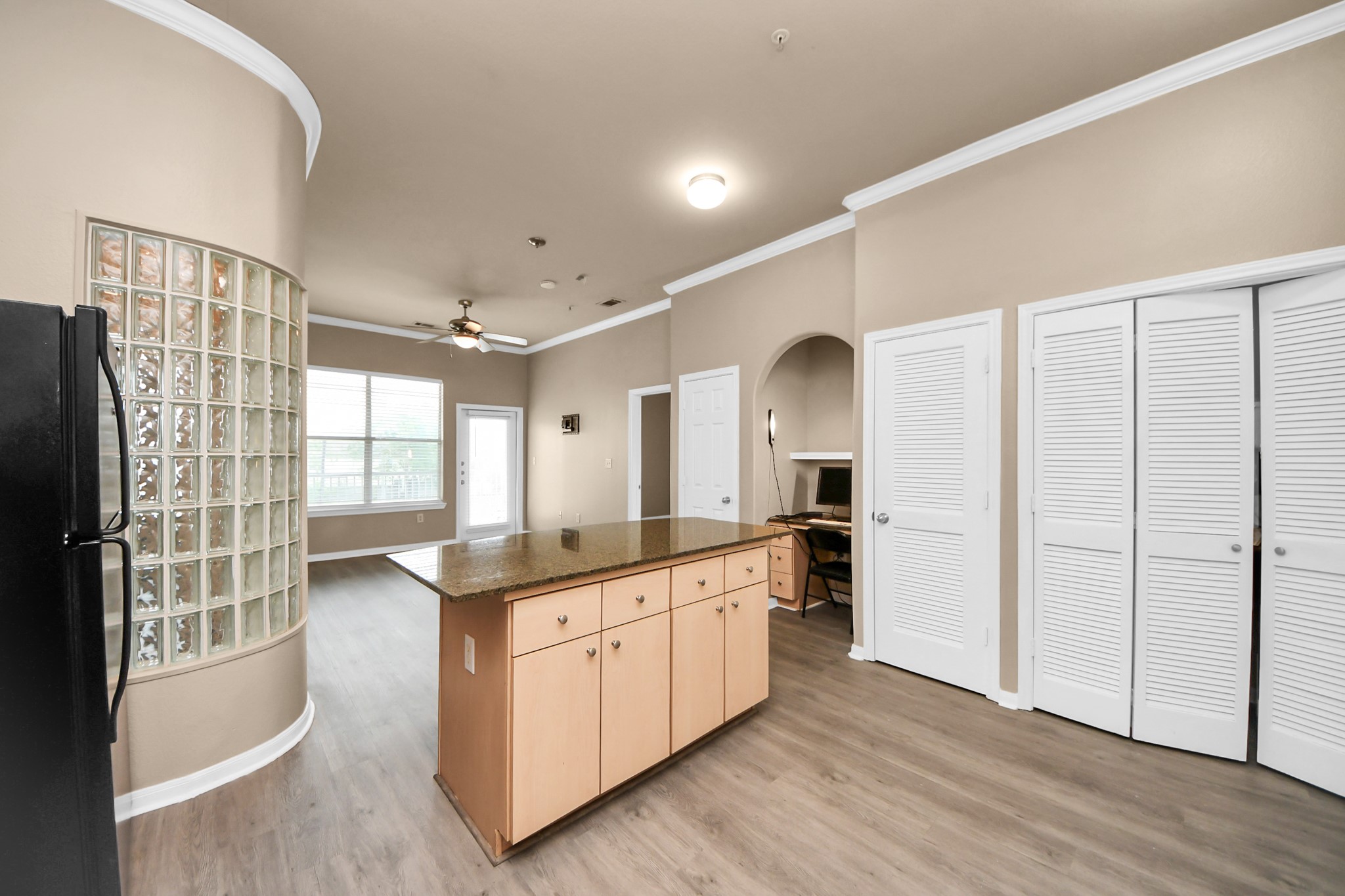 1441 East Street, #312, Houston, TX 77007