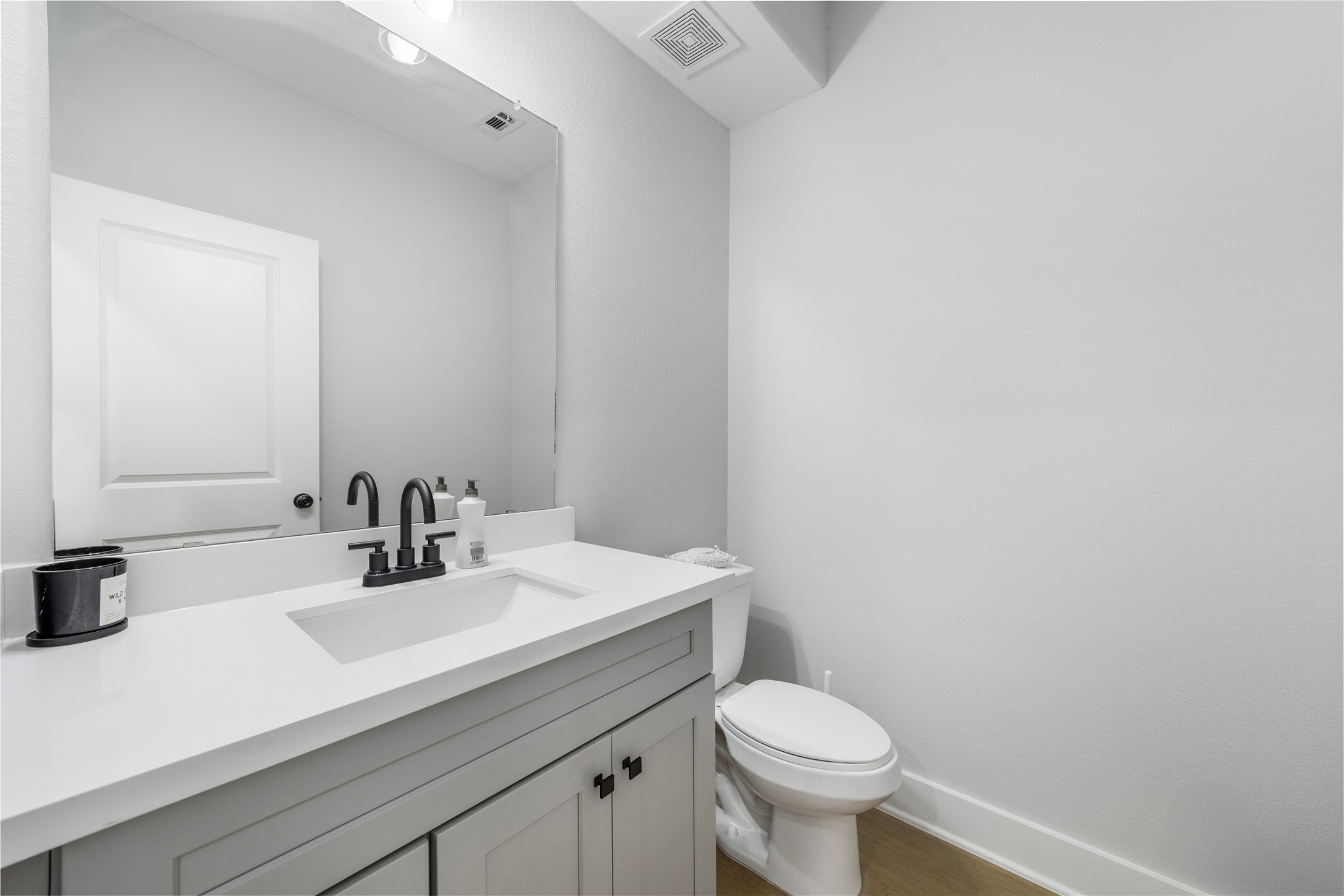 823 Enterprise Street, Houston, TX 77088