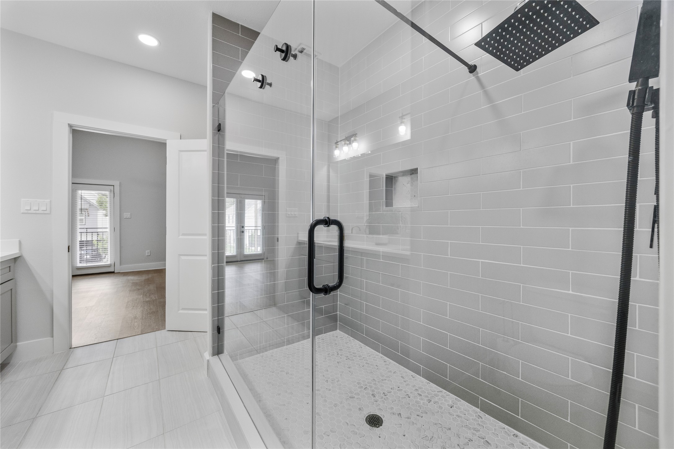 823 Enterprise Street, Houston, TX 77088