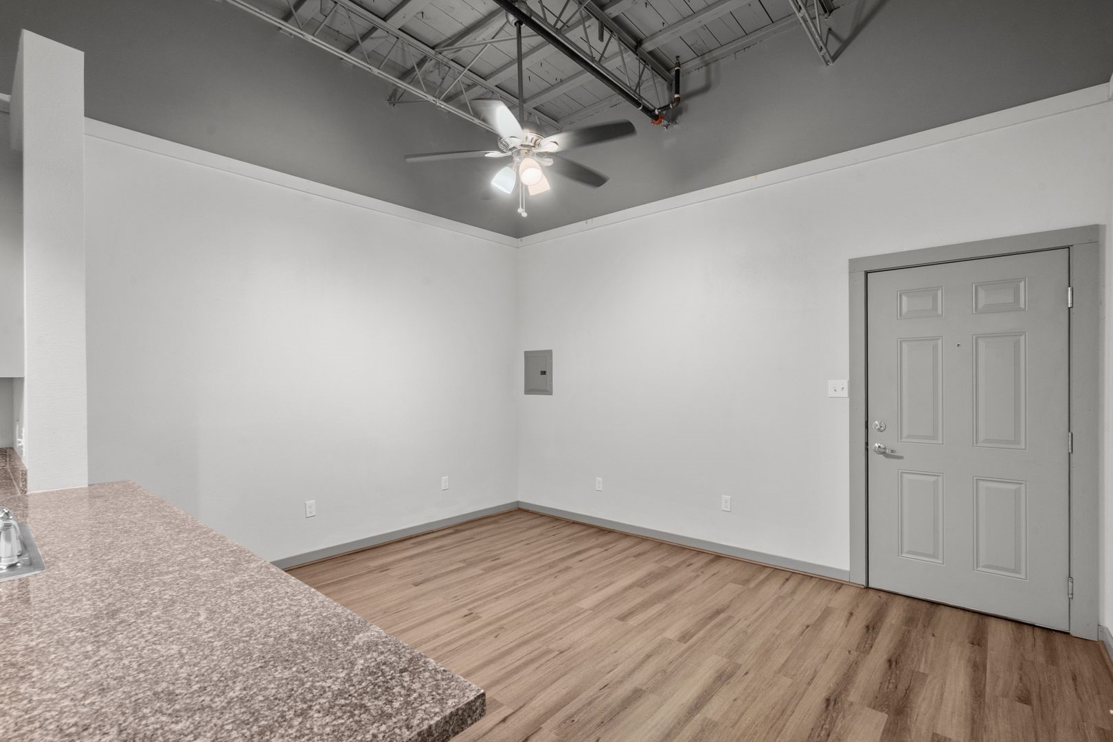612 W Texas Avenue Unit 201, Baytown, TX 77520