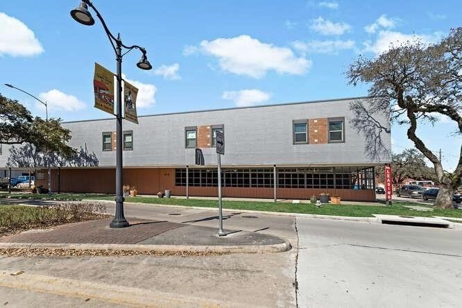 612 W Texas Avenue Unit 201, Baytown, TX 77520