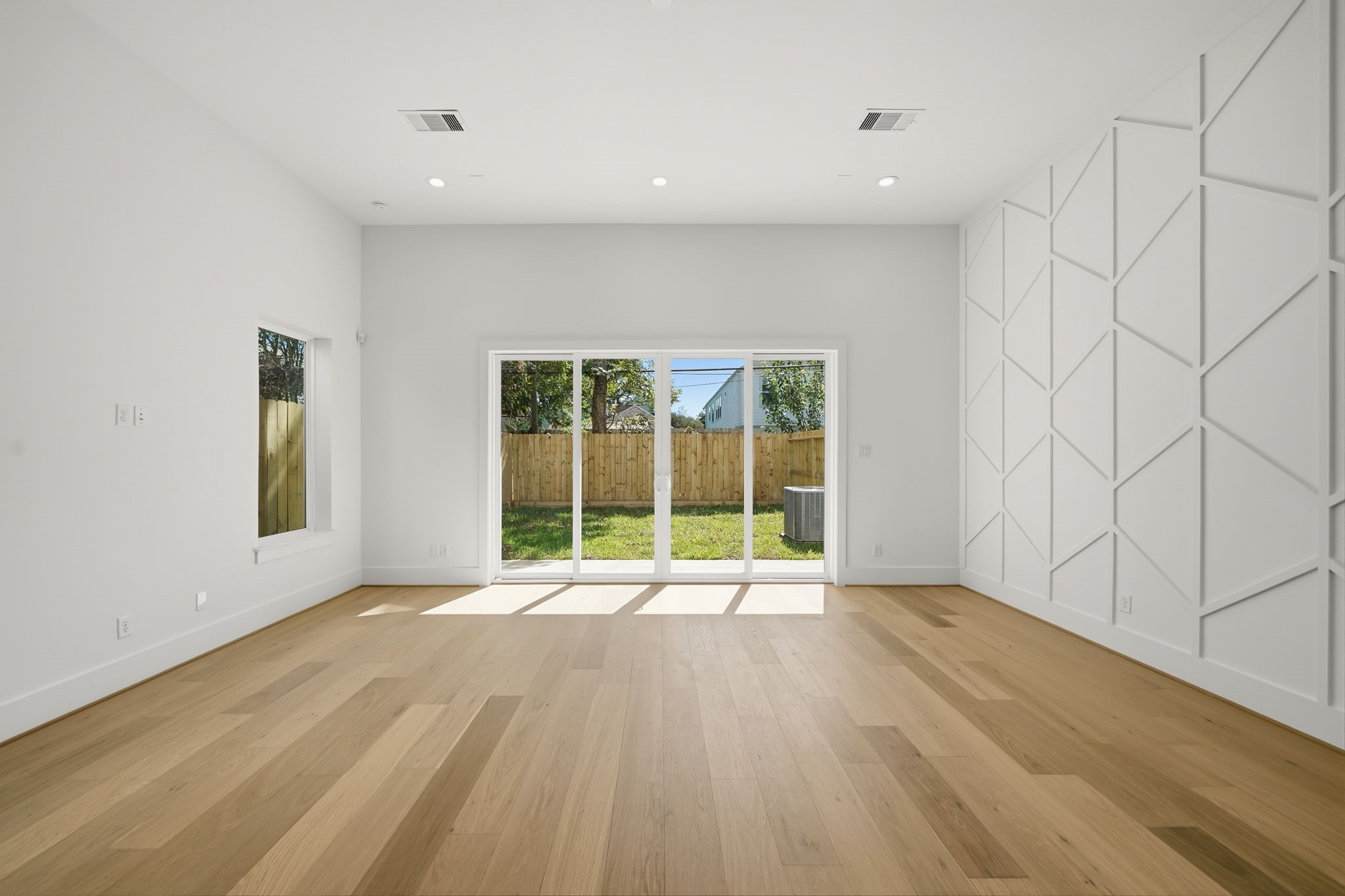 1120 E 26th Street, Houston, TX 77009