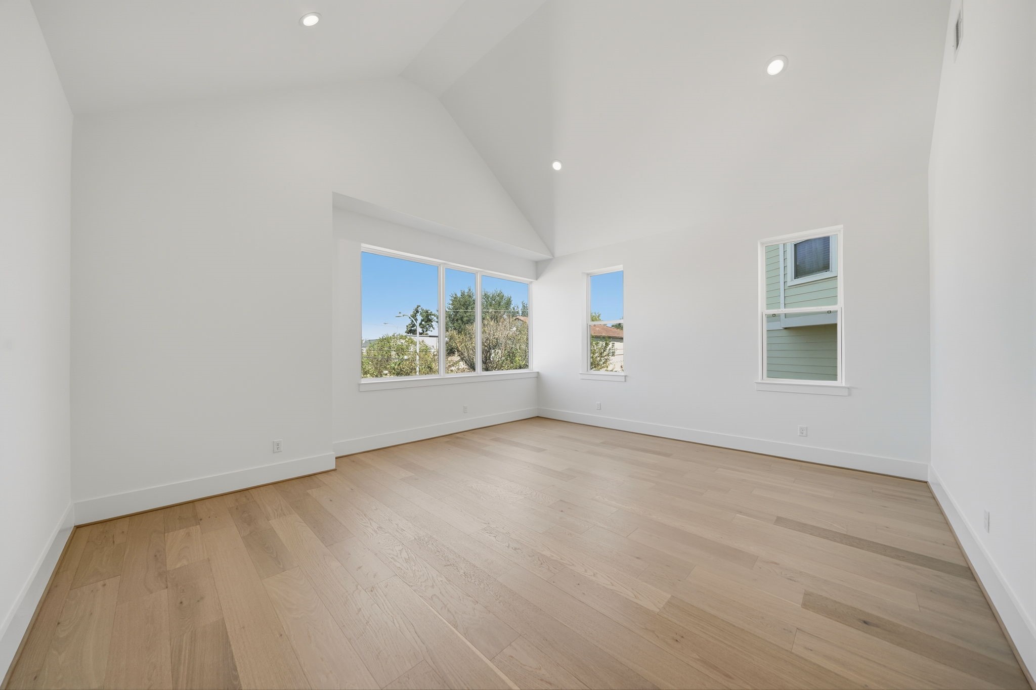 1120 E 26th Street, Houston, TX 77009