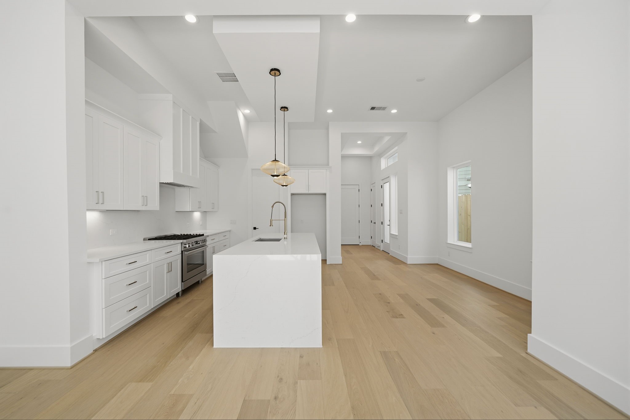 1120 E 26th Street, Houston, TX 77009