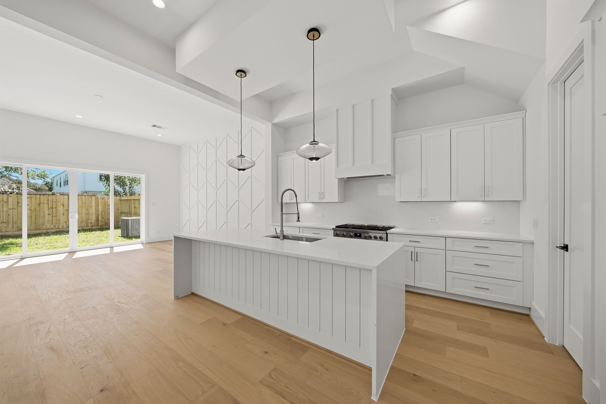 1120 E 26th Street, Houston, TX 77009