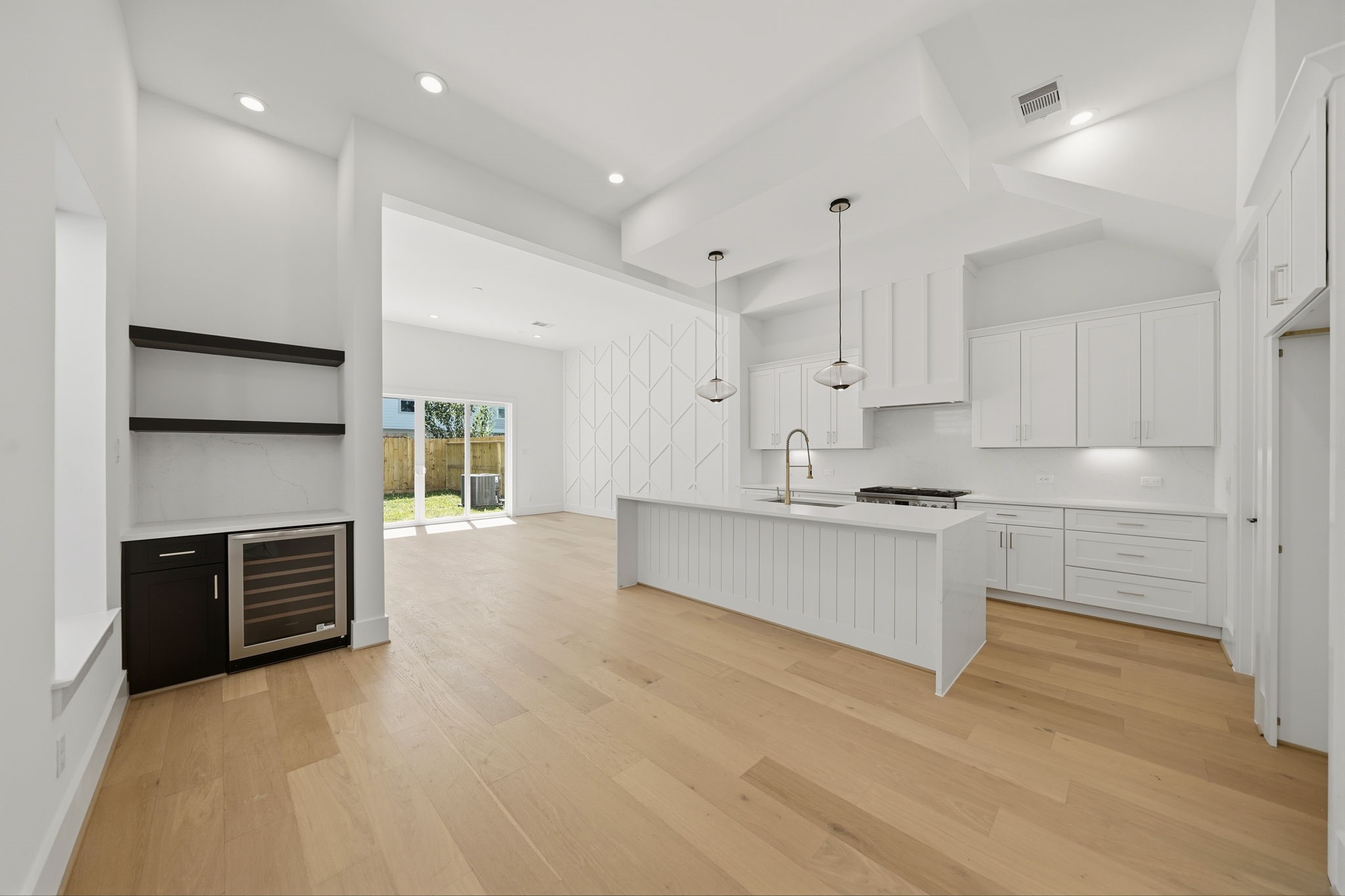 1120 E 26th Street, Houston, TX 77009