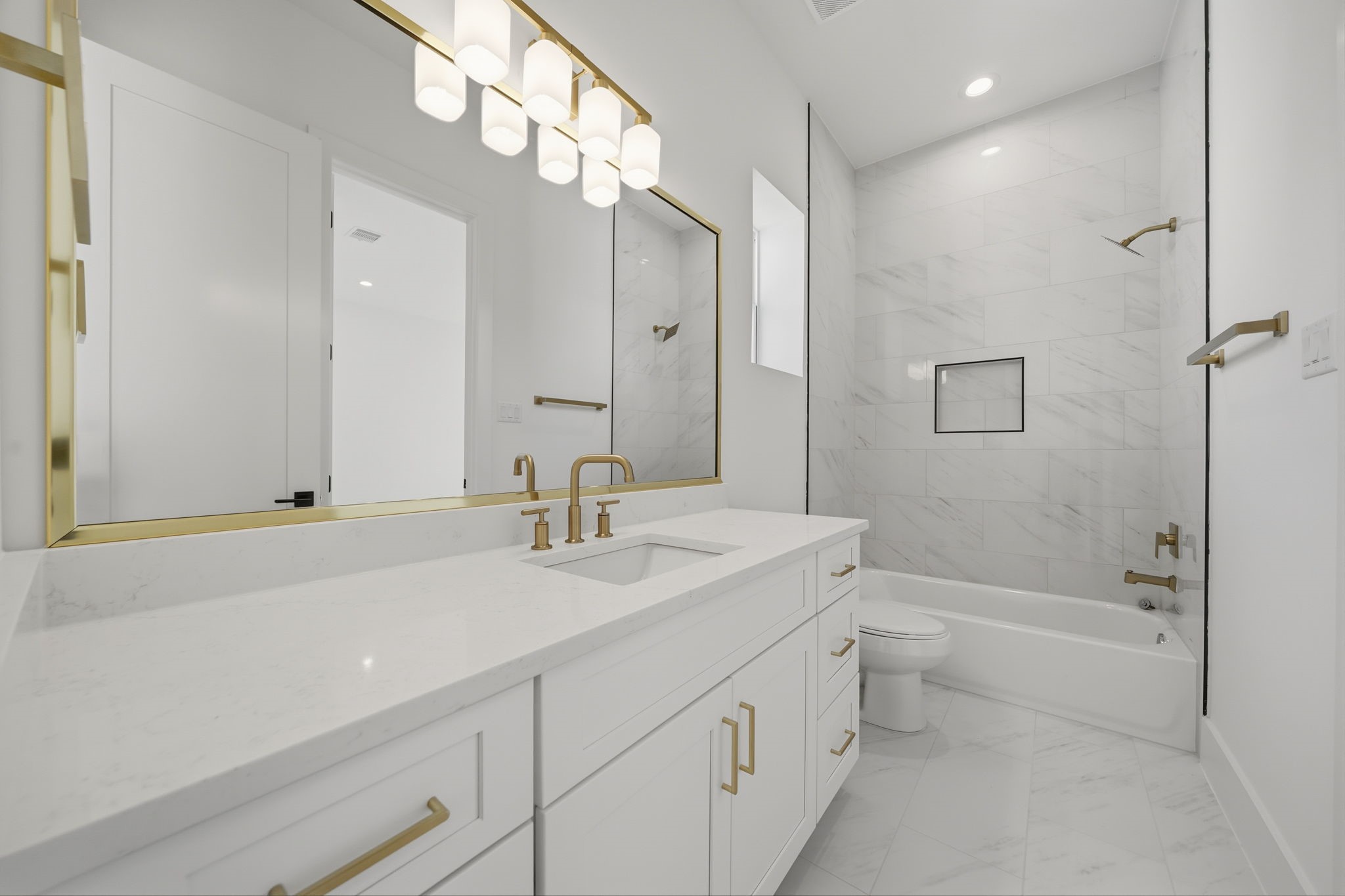 1120 E 26th Street, Houston, TX 77009