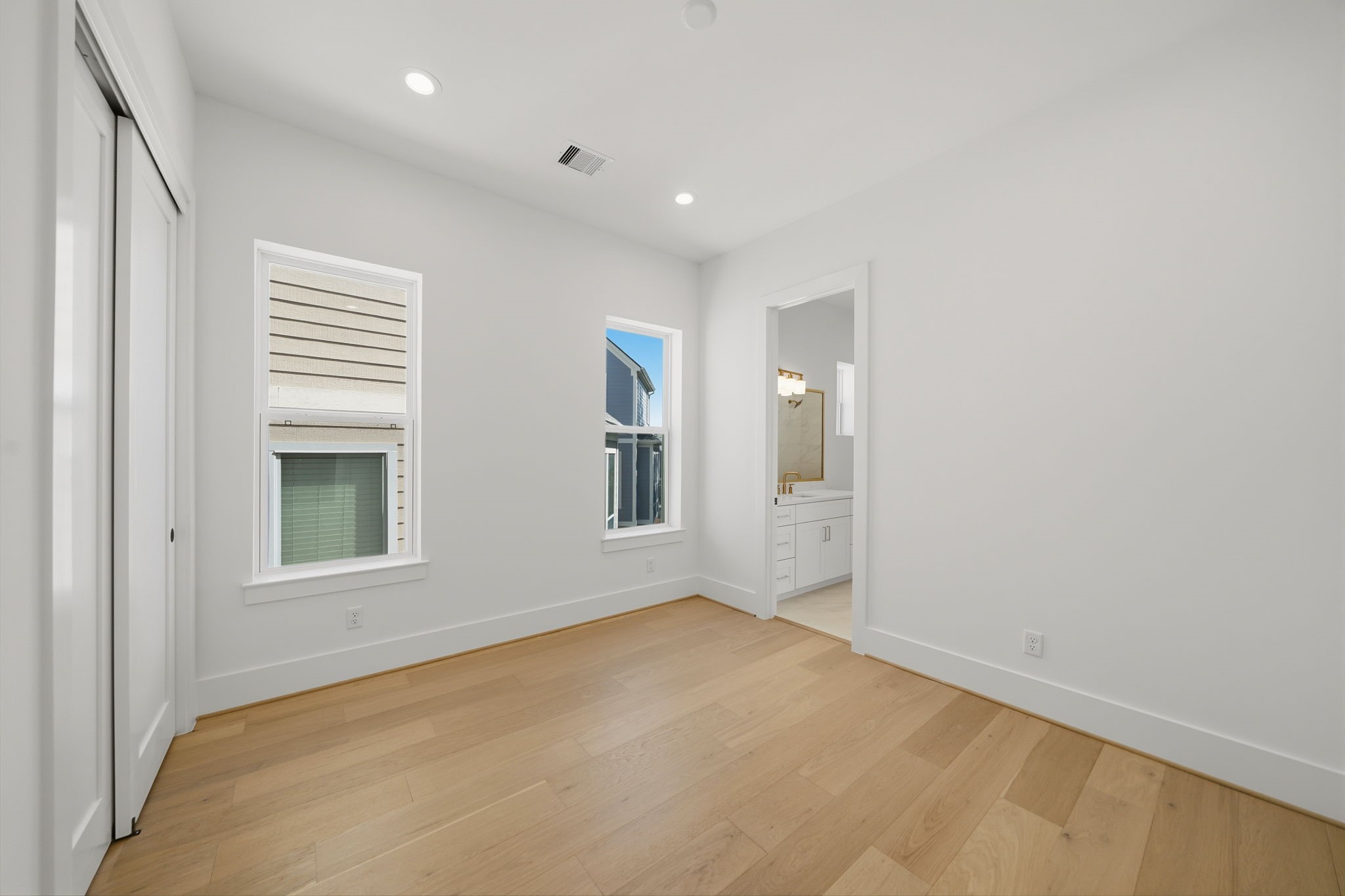 1120 E 26th Street, Houston, TX 77009