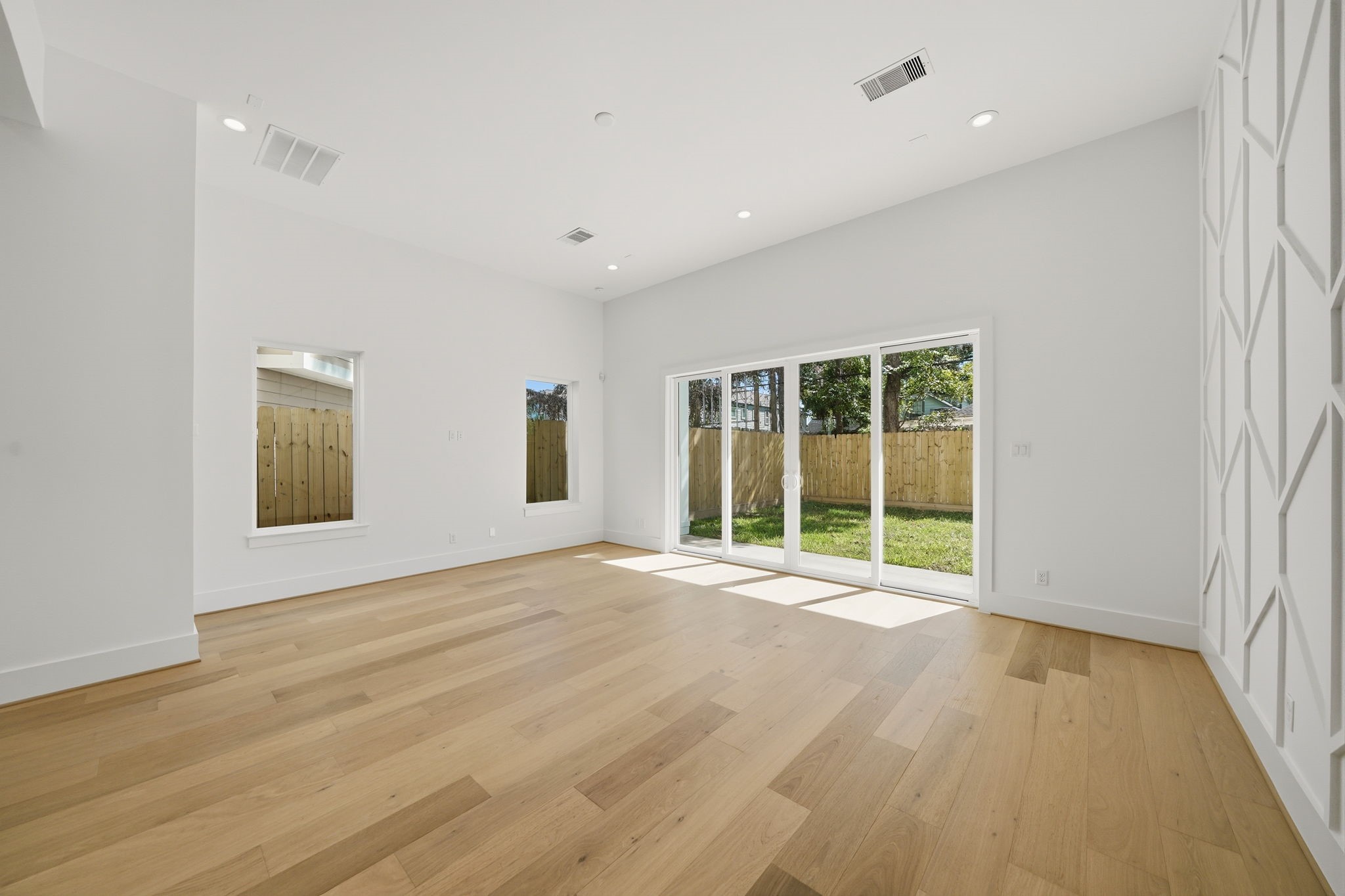 1120 E 26th Street, Houston, TX 77009