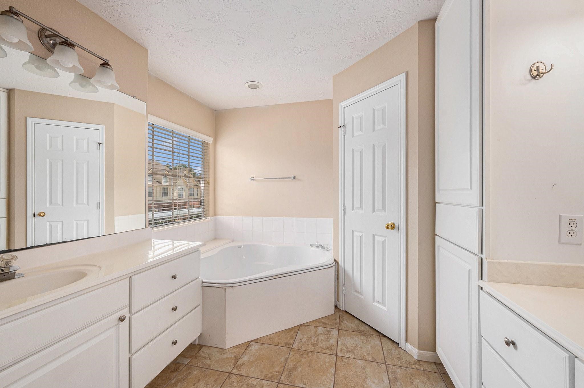 Primary bath