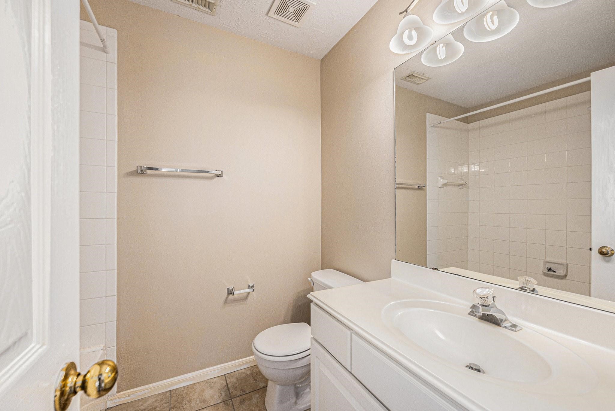 Secondary bathroom upstairs