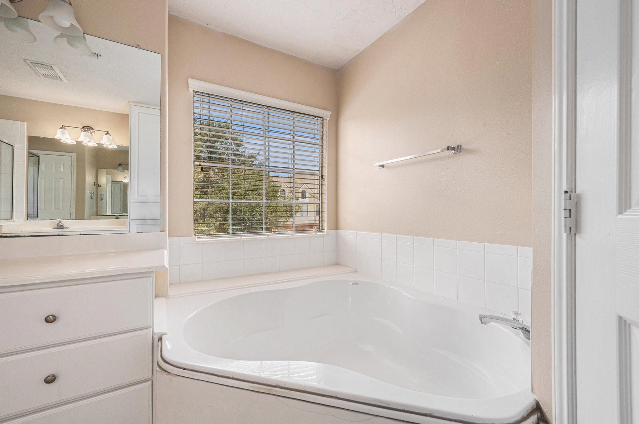 Primary bath