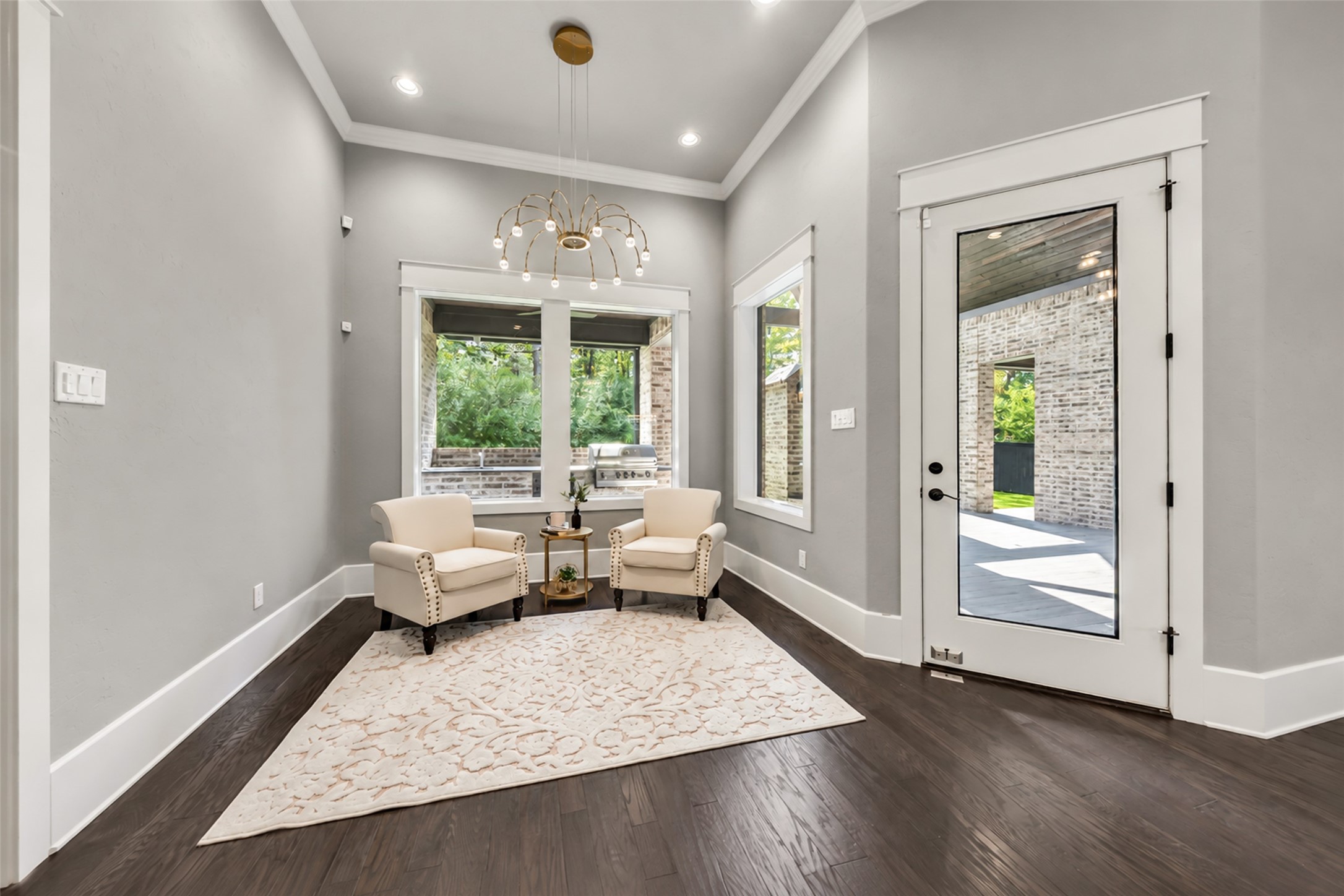 Breakfast nook or sitting area
