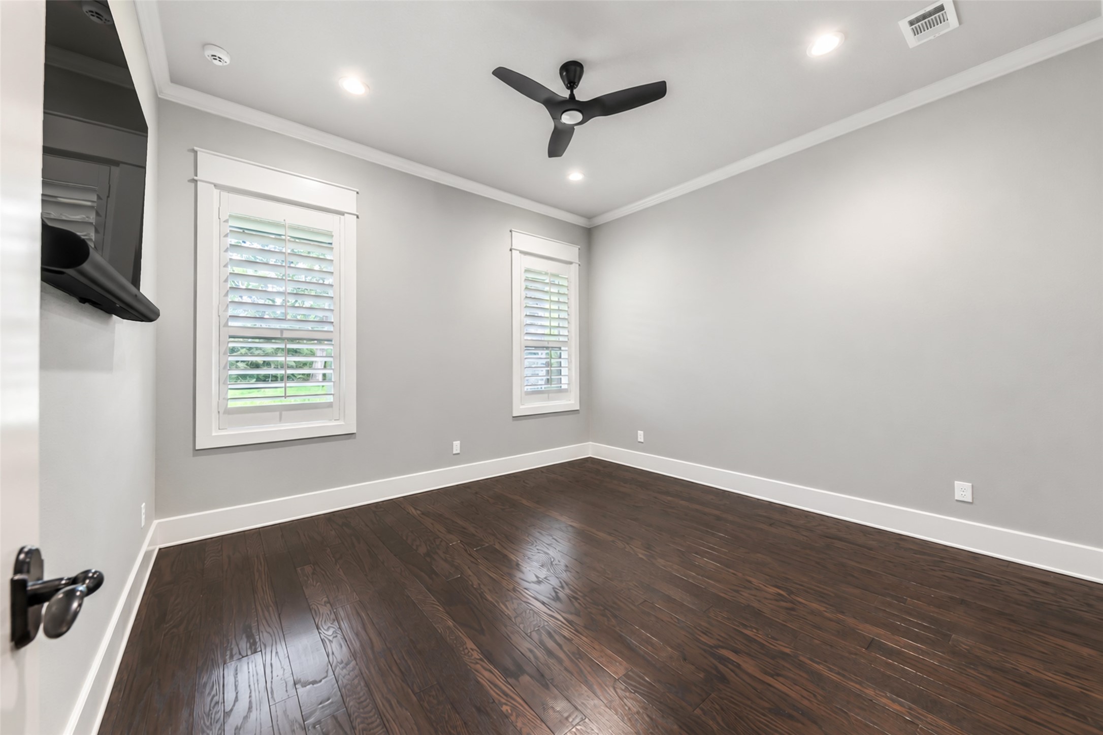 Back bedroom