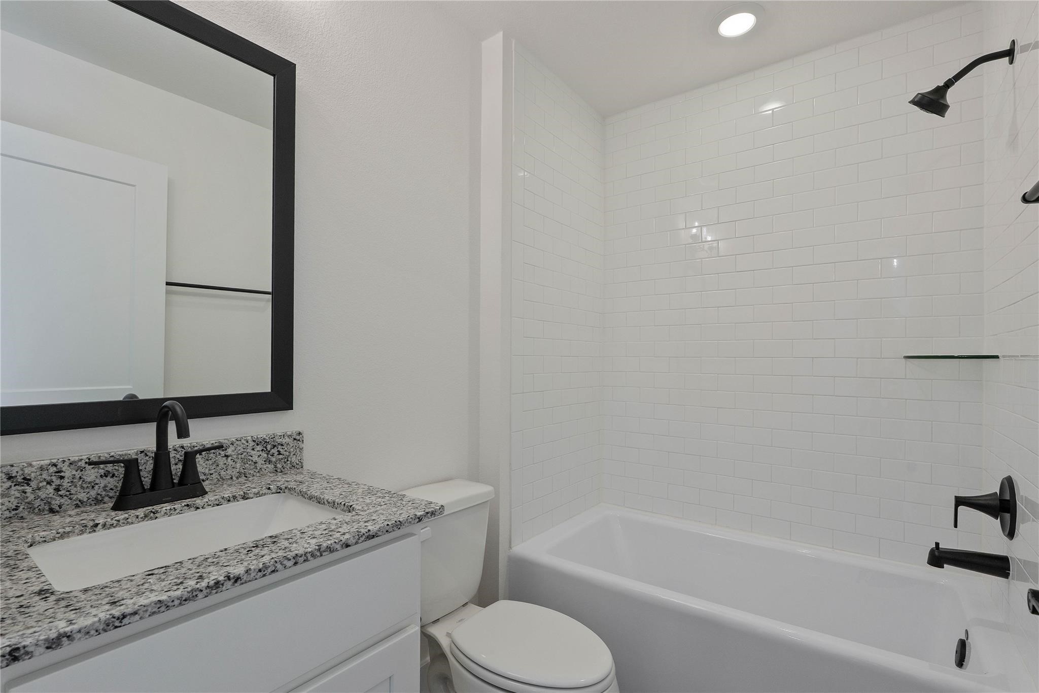 229 Bryan, Angleton, TX 77515