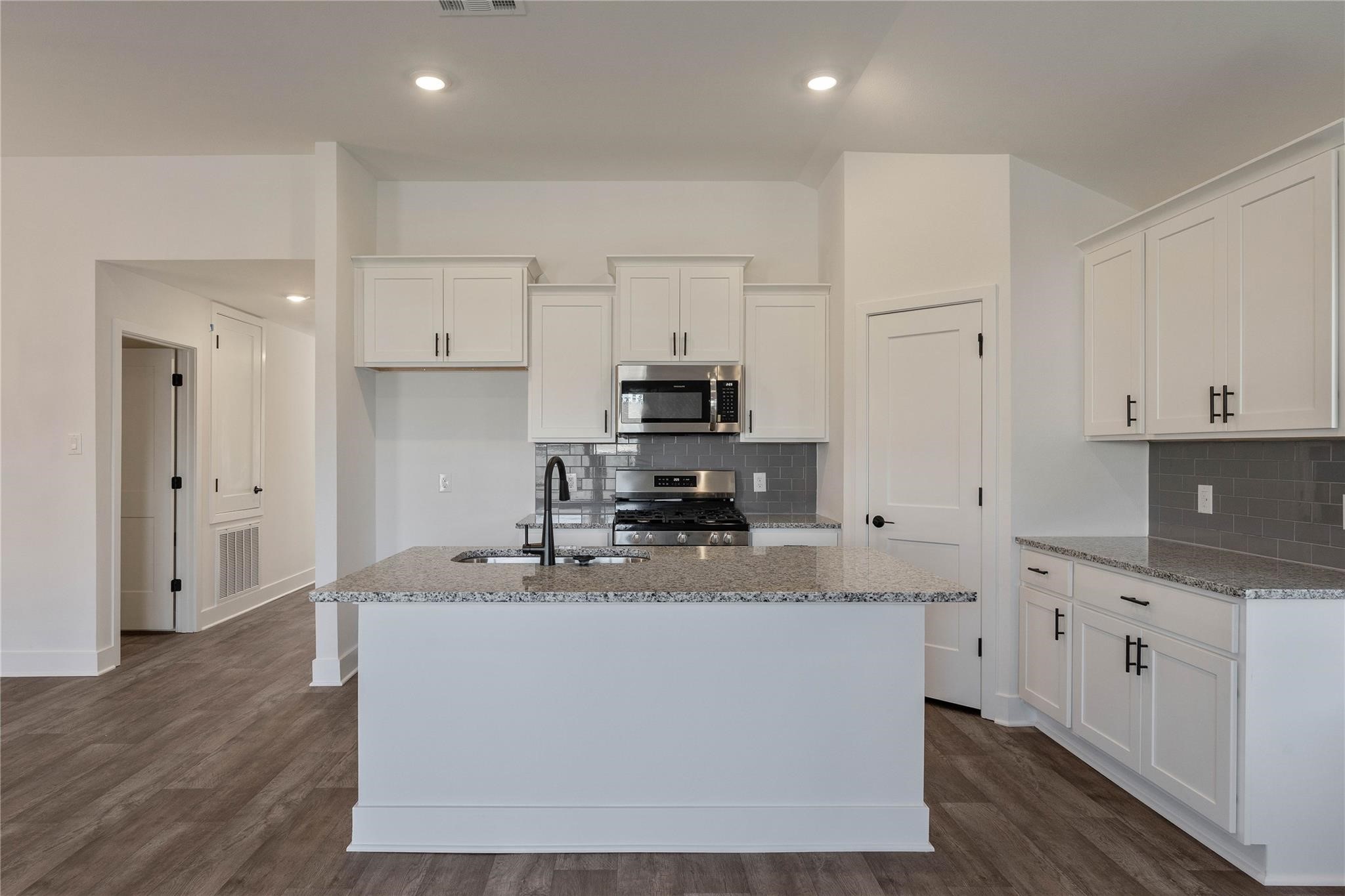 229 Bryan, Angleton, TX 77515