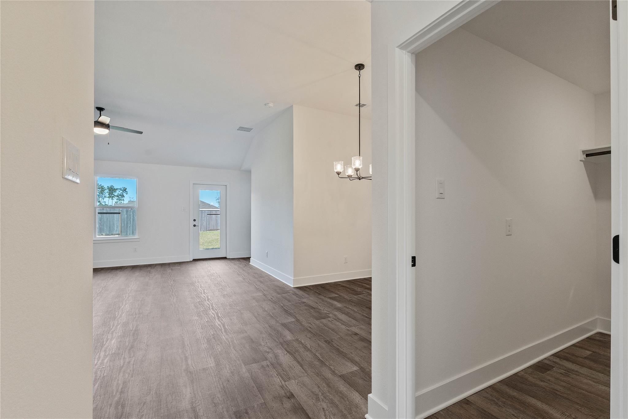 229 Bryan, Angleton, TX 77515
