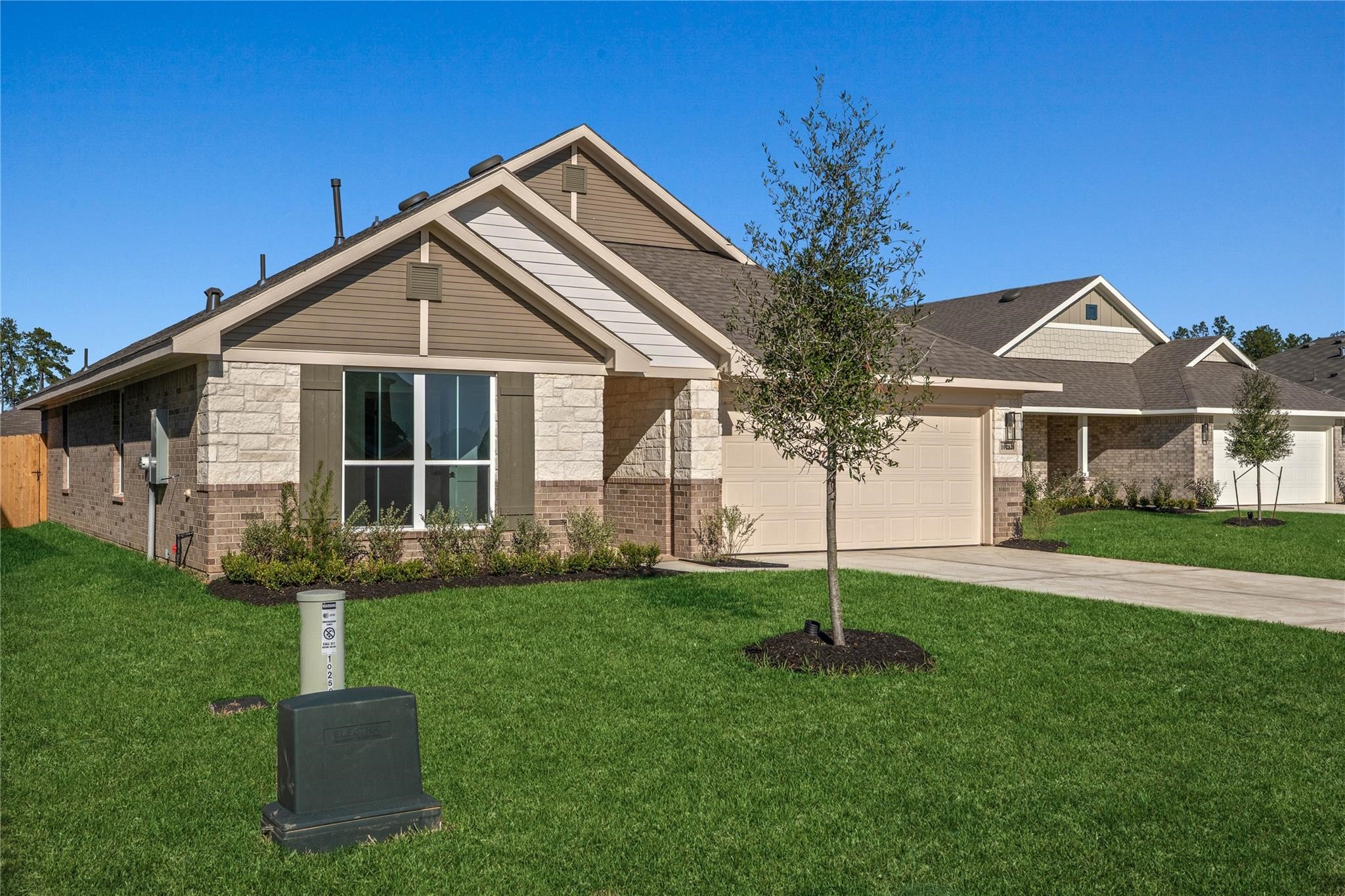 229 Bryan, Angleton, TX 77515