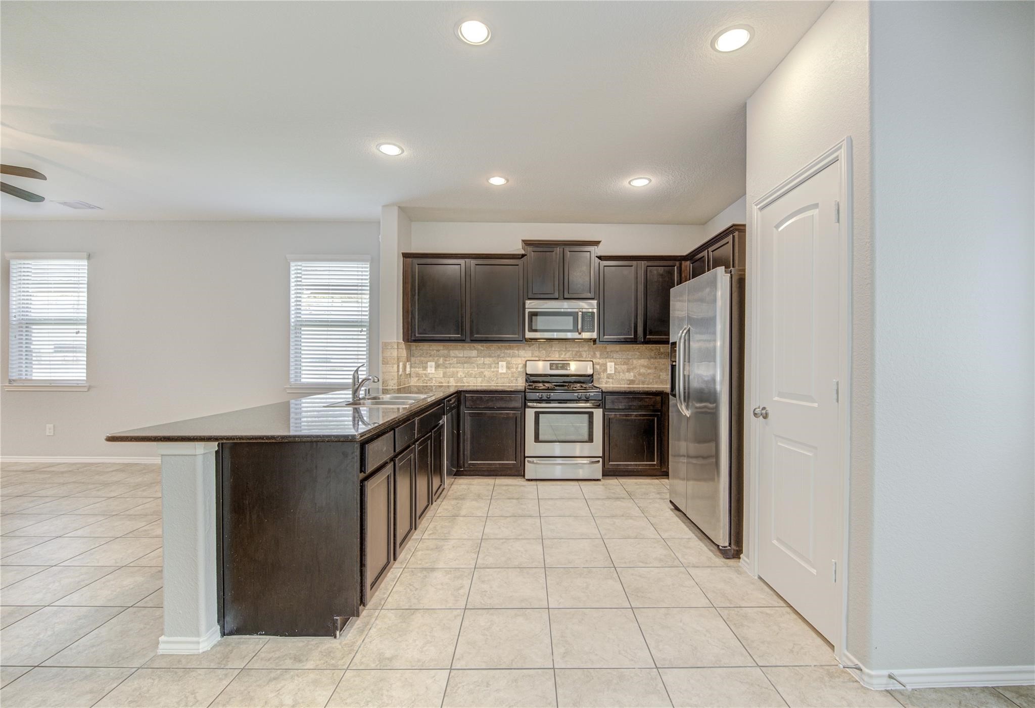 13527 Smith Lake Lane, Houston, TX 77044
