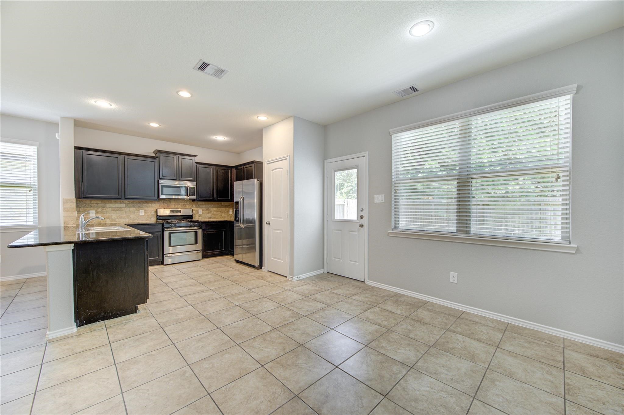 13527 Smith Lake Lane, Houston, TX 77044