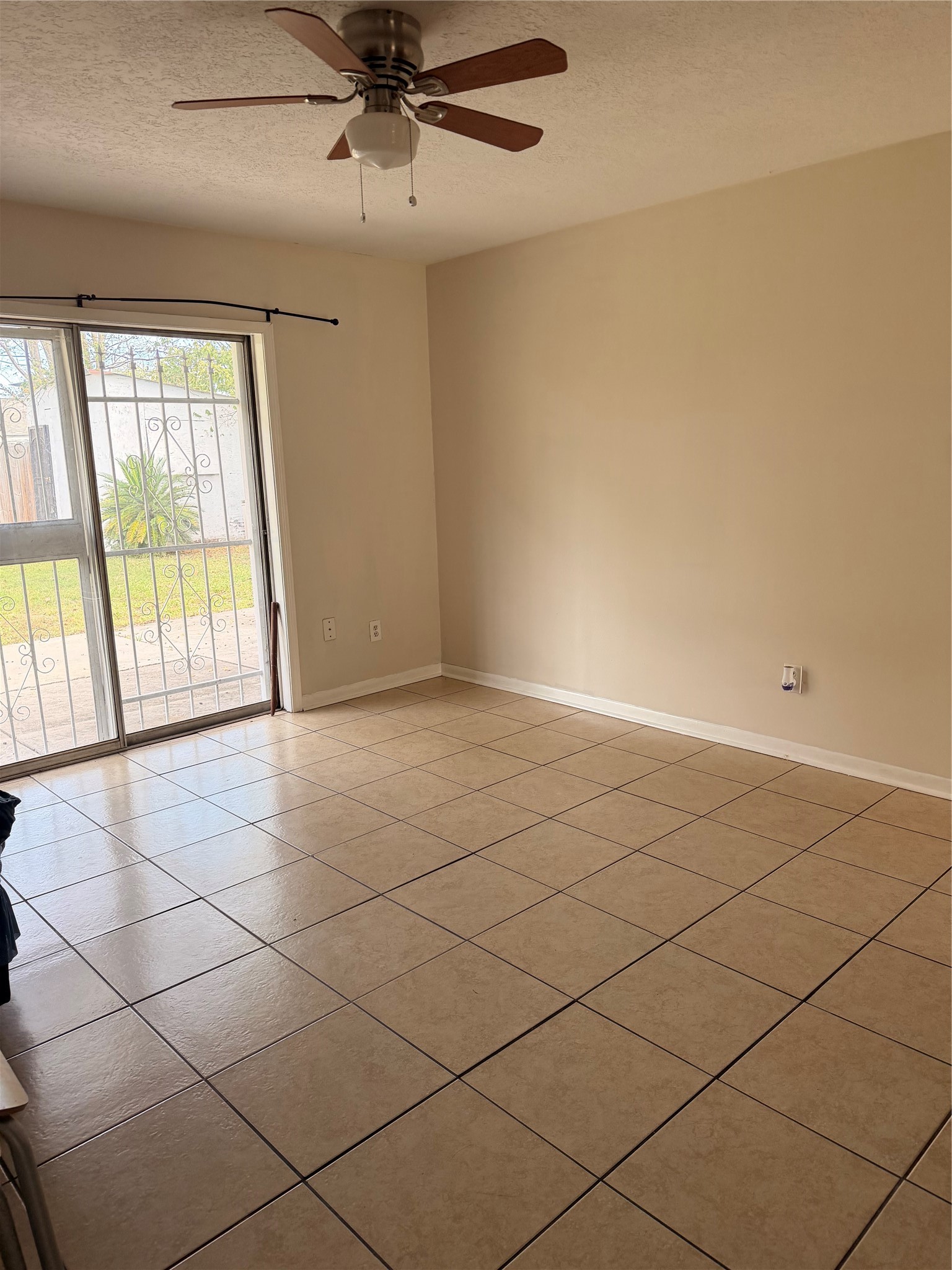 7618 Kellwood Drive, Houston, TX 77040 7618 Kellwood Drive, Houston, TX 77040