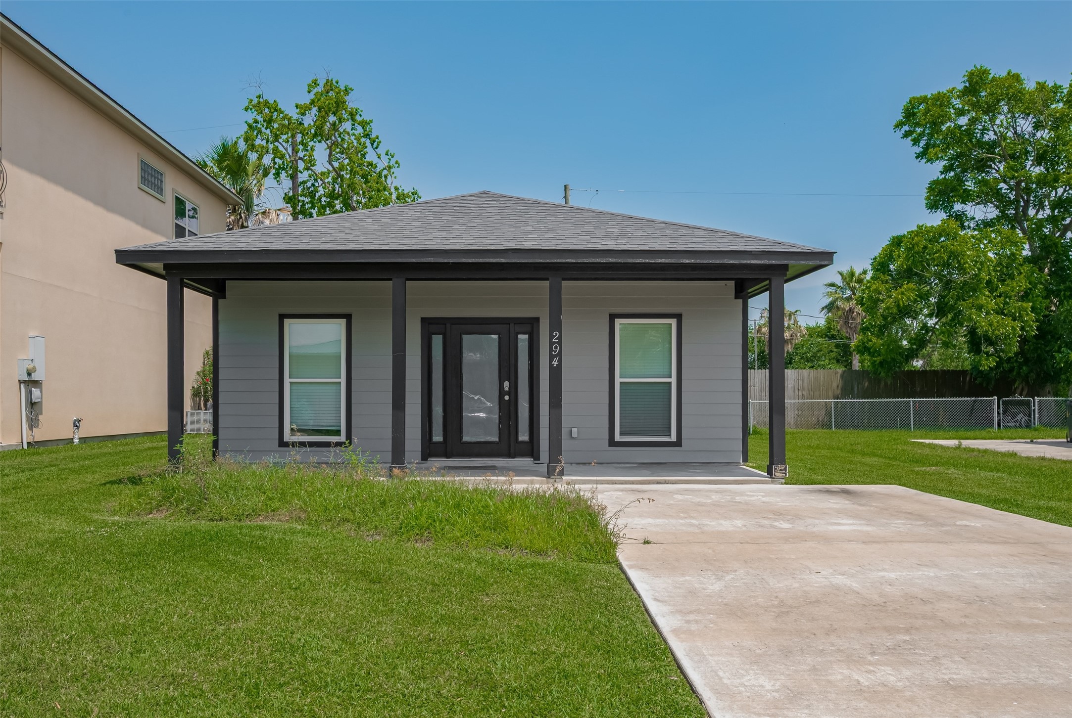 294 Debbie Lane, Dickinson, TX 77539