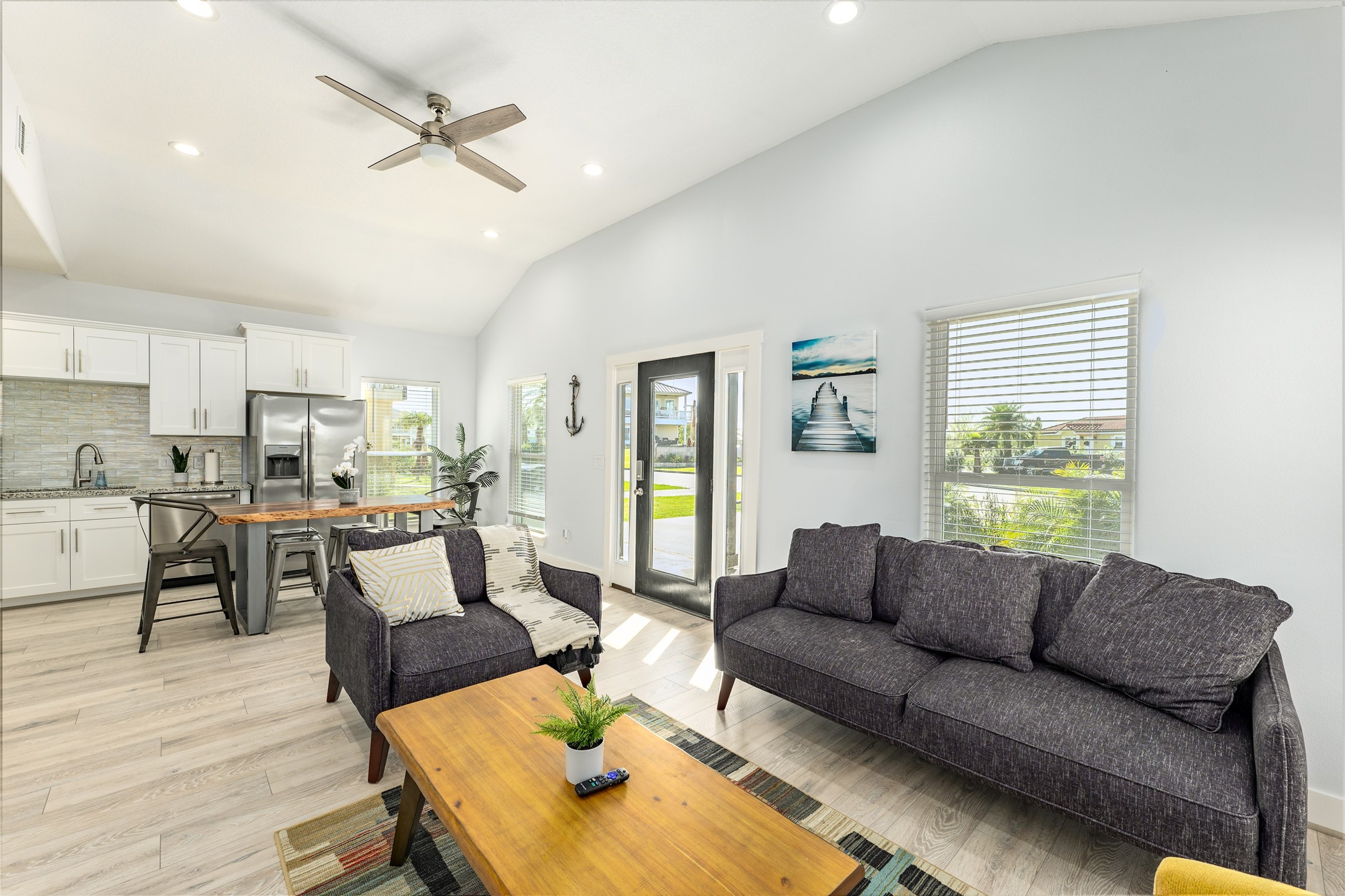 294 Debbie Lane, Dickinson, TX 77539
