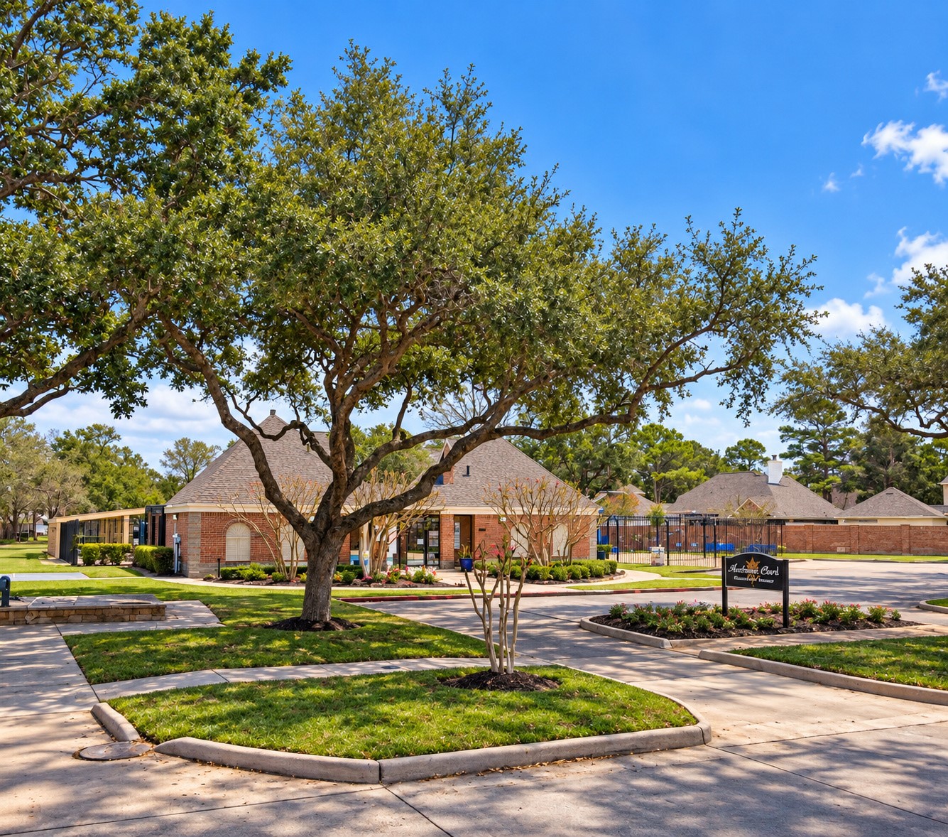 Harbour Park Recreation Center offers a community pool, splash pad, basketball court, playground, and spacious open green areas for outdoor fun and relaxation.